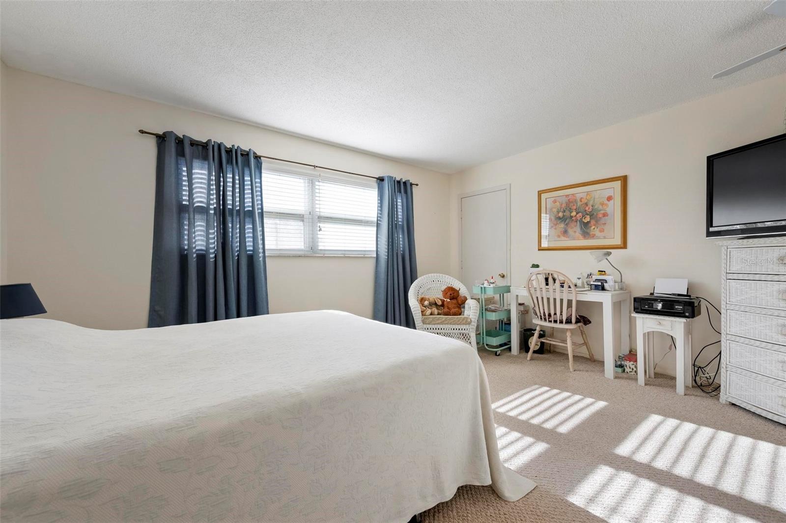 Image 19 of 34 For 4040 Ironwood Circle 102f