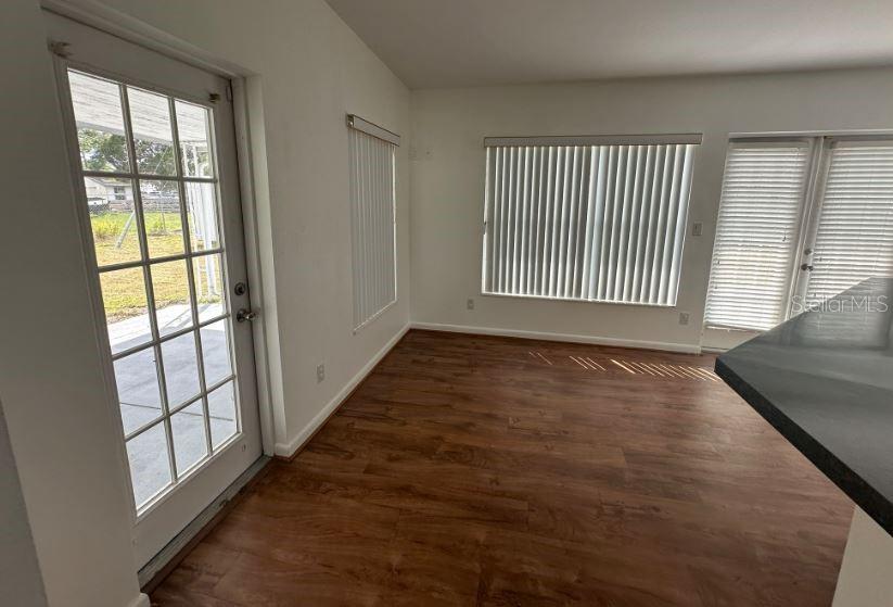 Image 22 of 31 For 3912 Linwood