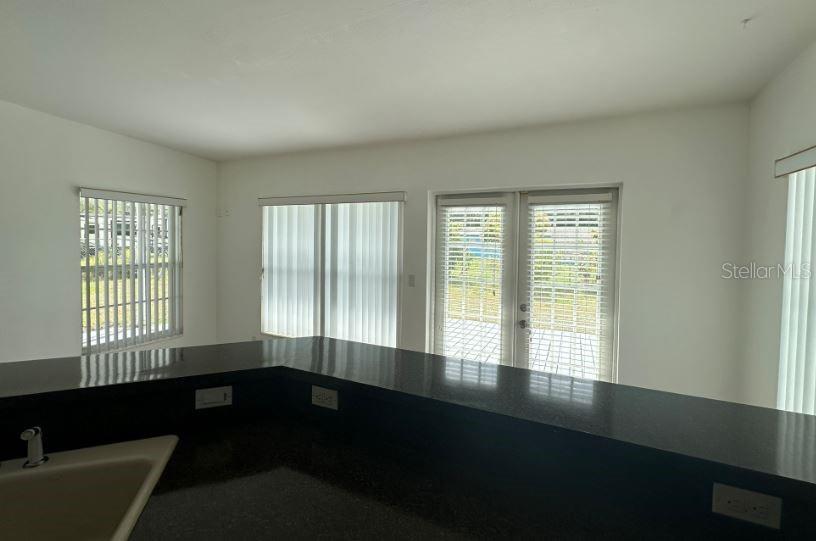 Image 24 of 31 For 3912 Linwood