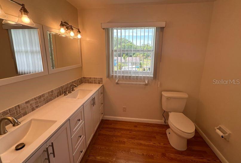 Image 28 of 31 For 3912 Linwood