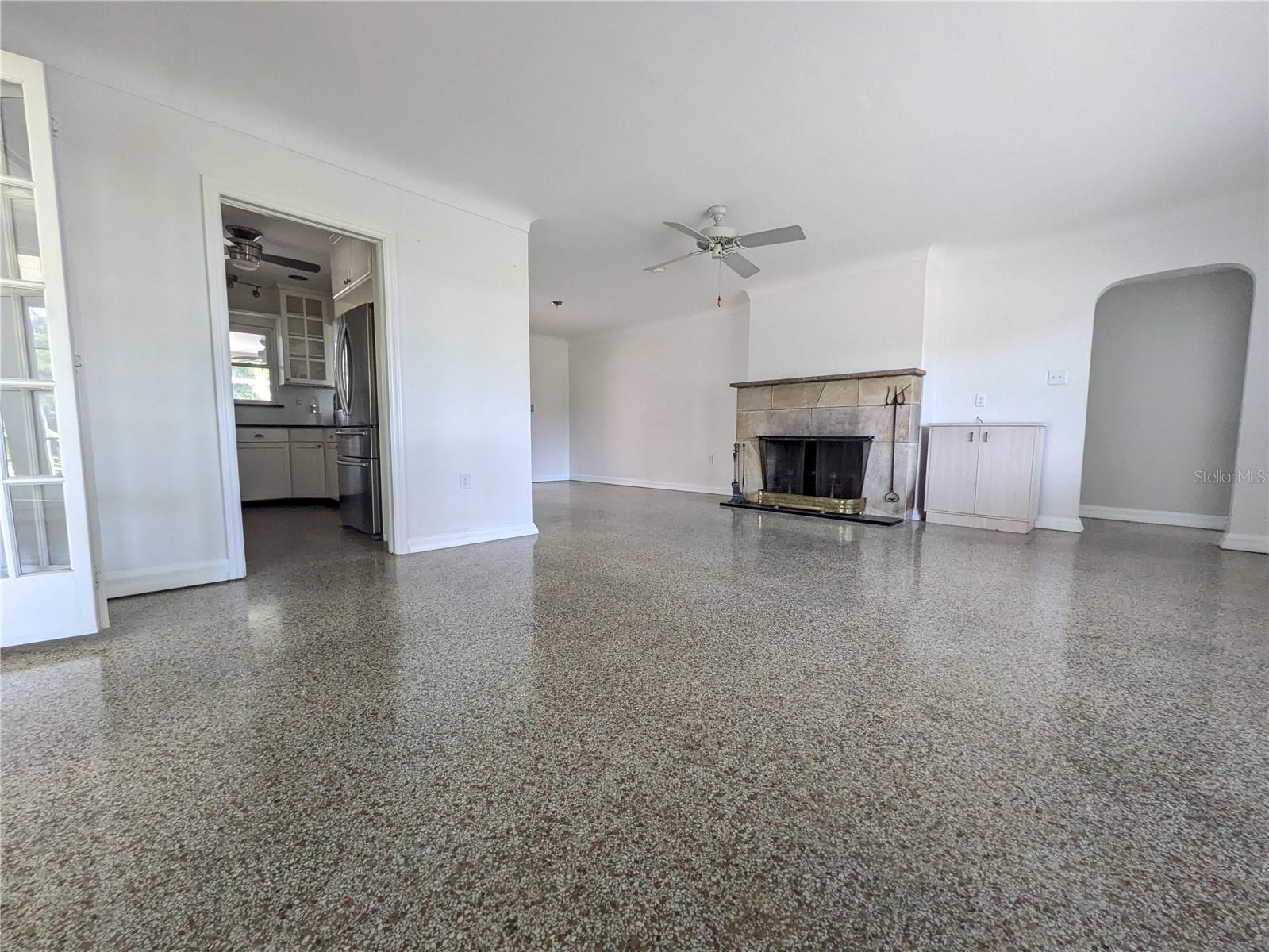 Image 8 of 30 For 6280 Uplands Boulevard