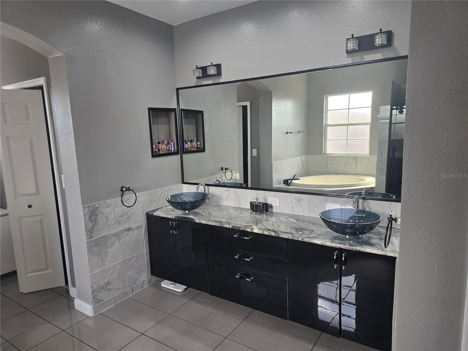 Image 16 of 29 For 8111 Santa Rosa Court