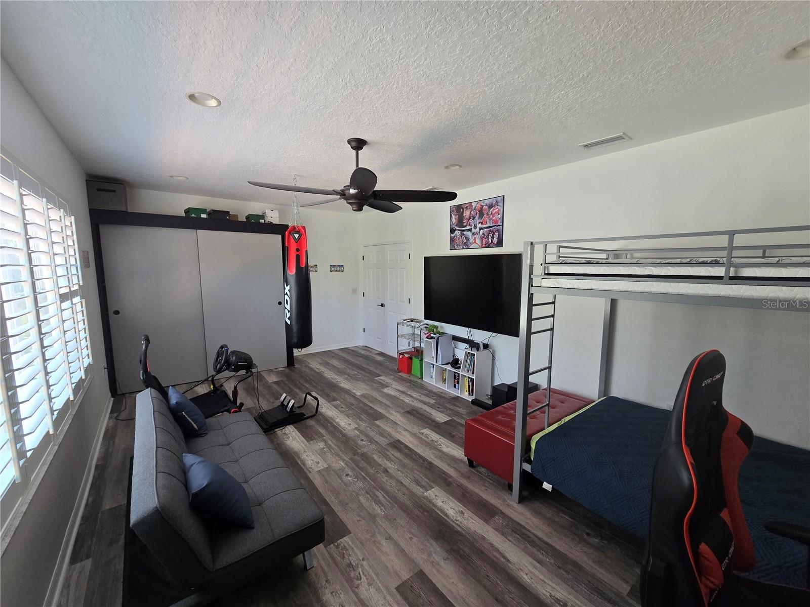 Image 21 of 29 For 8111 Santa Rosa Court