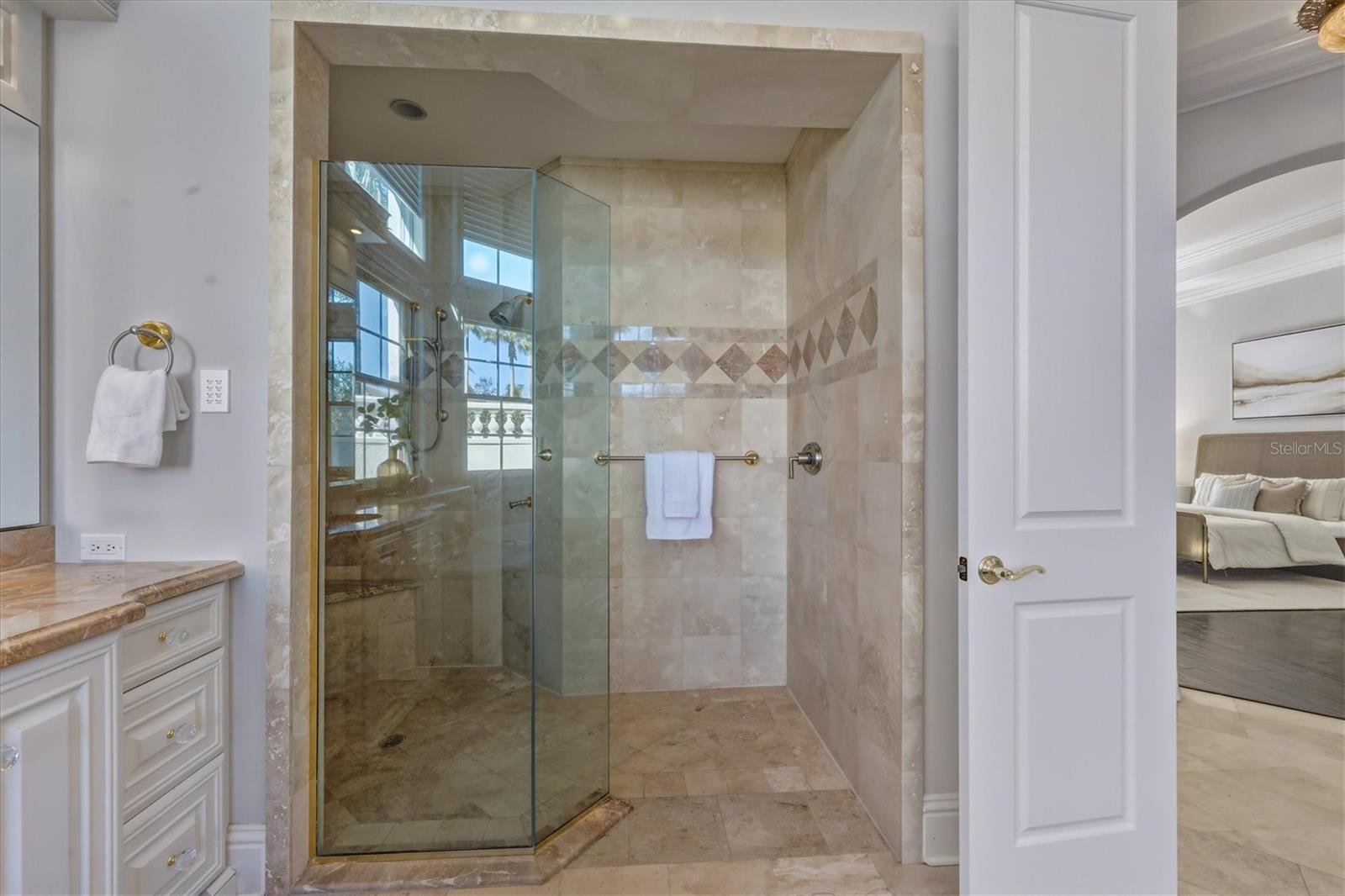 Image 34 of 100 For 7028 Portmarnock Place