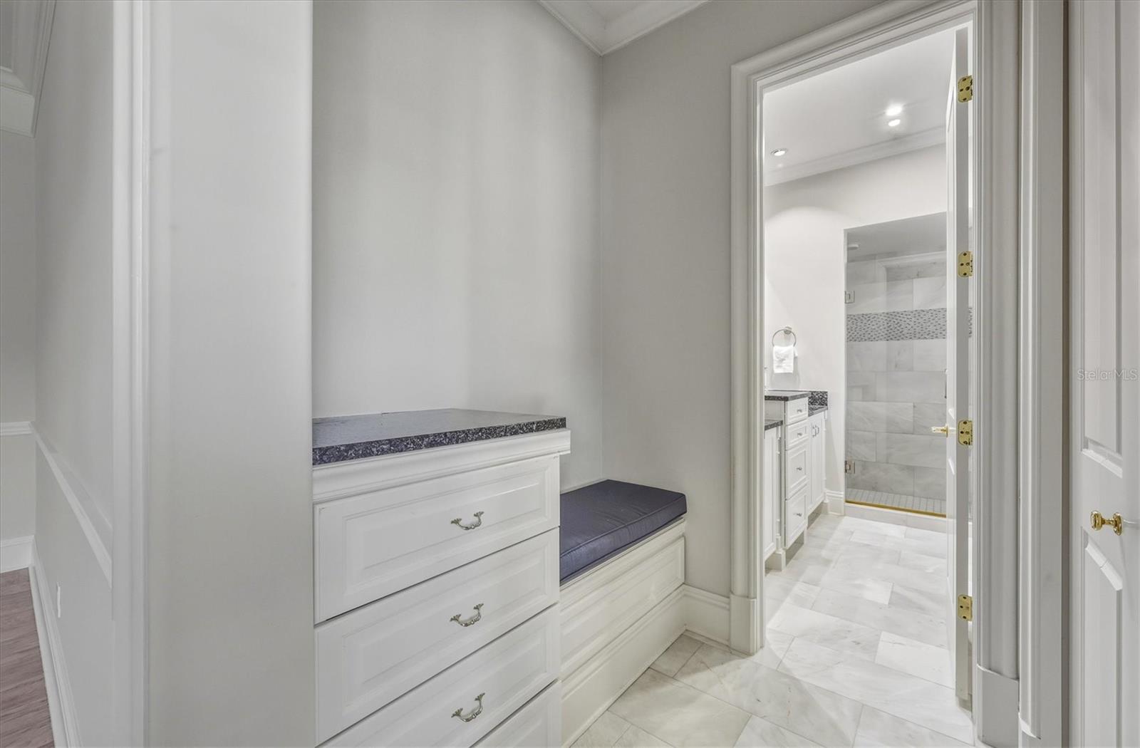 Image 39 of 100 For 7028 Portmarnock Place