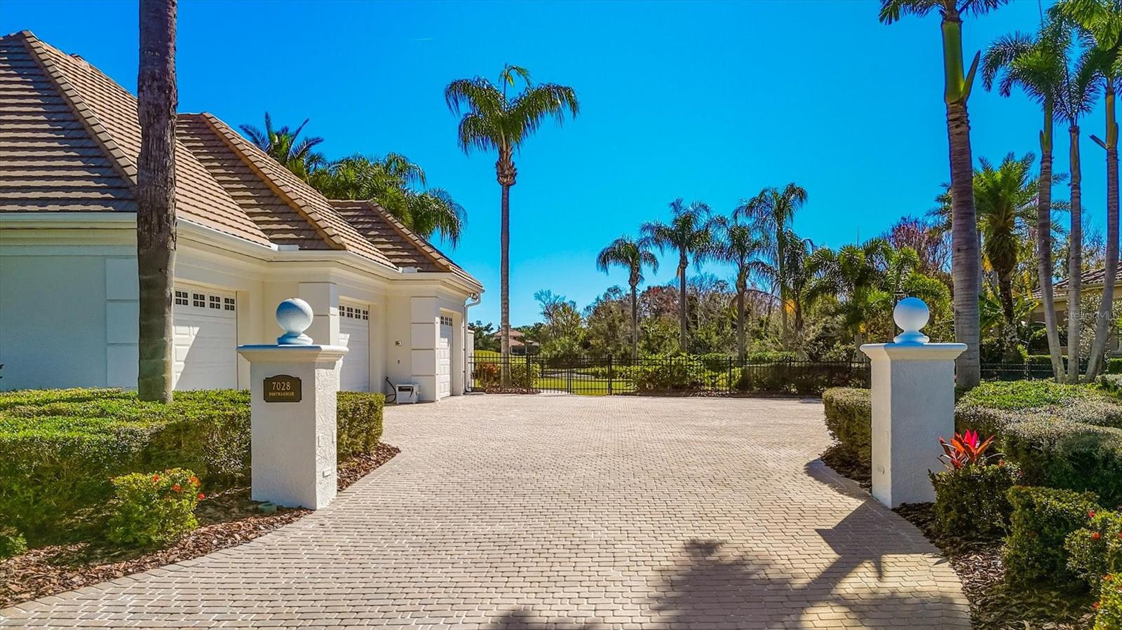 Image 7 of 100 For 7028 Portmarnock Place