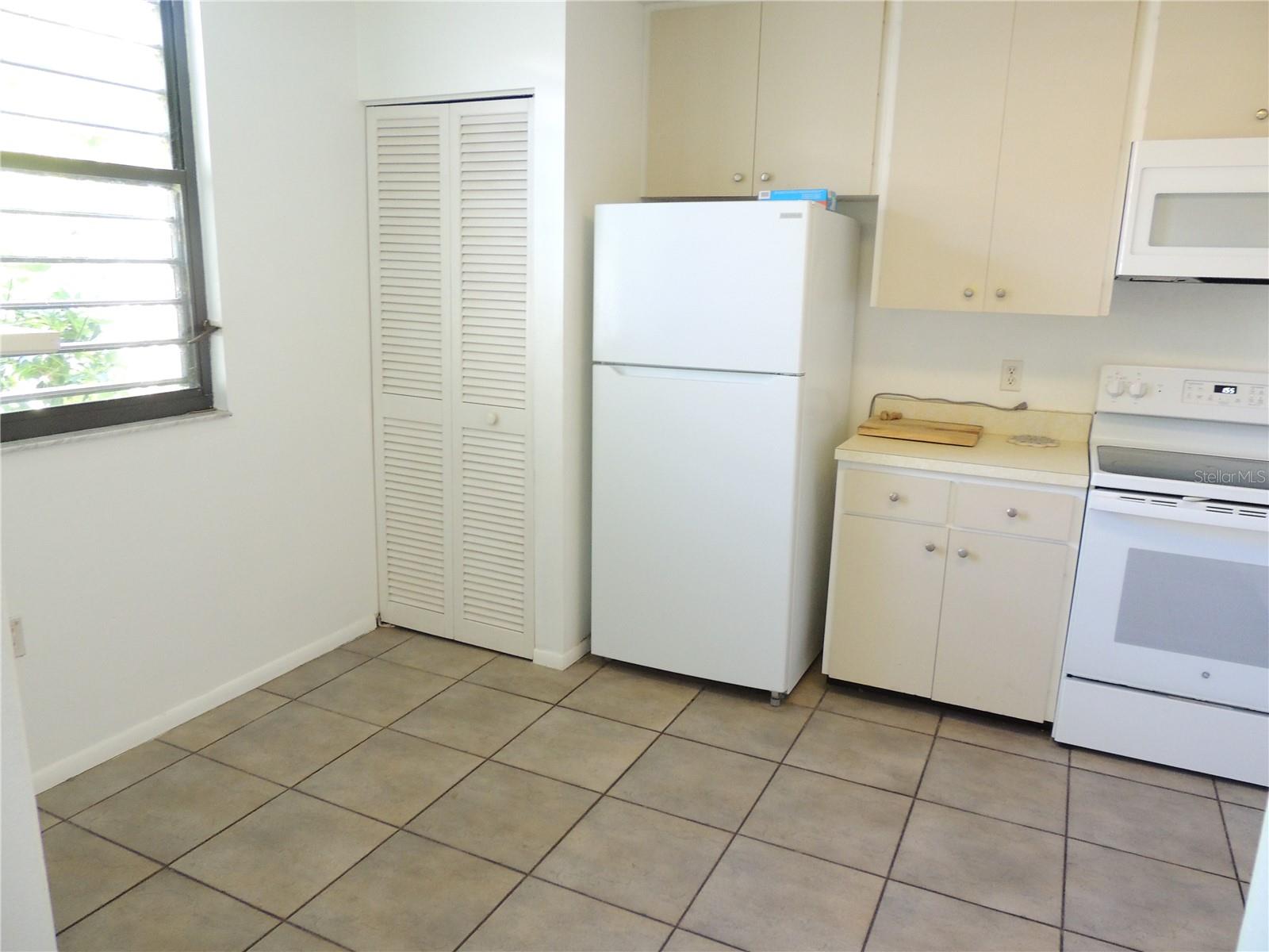 Image 9 of 31 For 324 Timberlake Drive 324