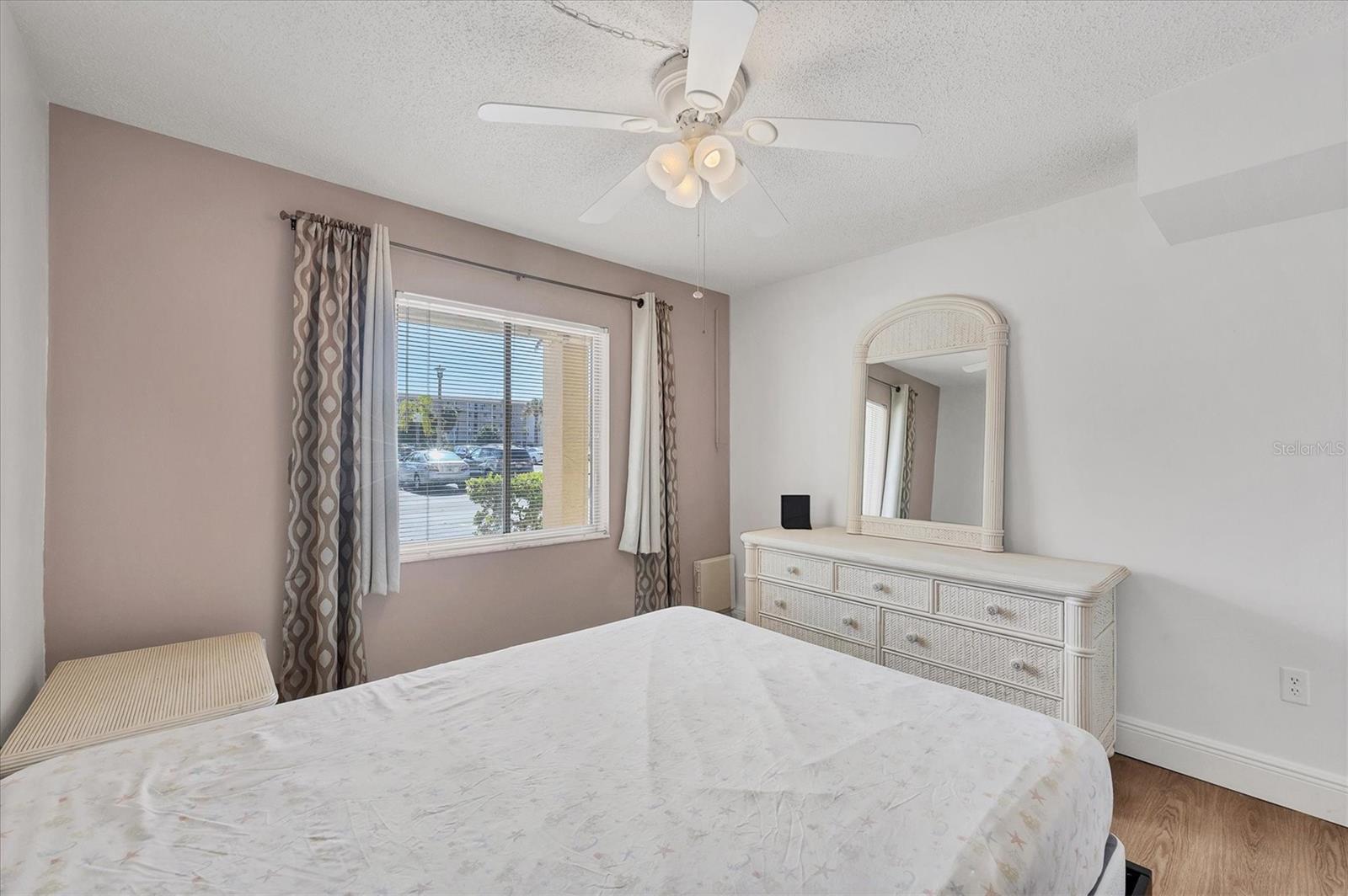 Image 20 of 42 For 3534 Lake Bayshore Drive K118