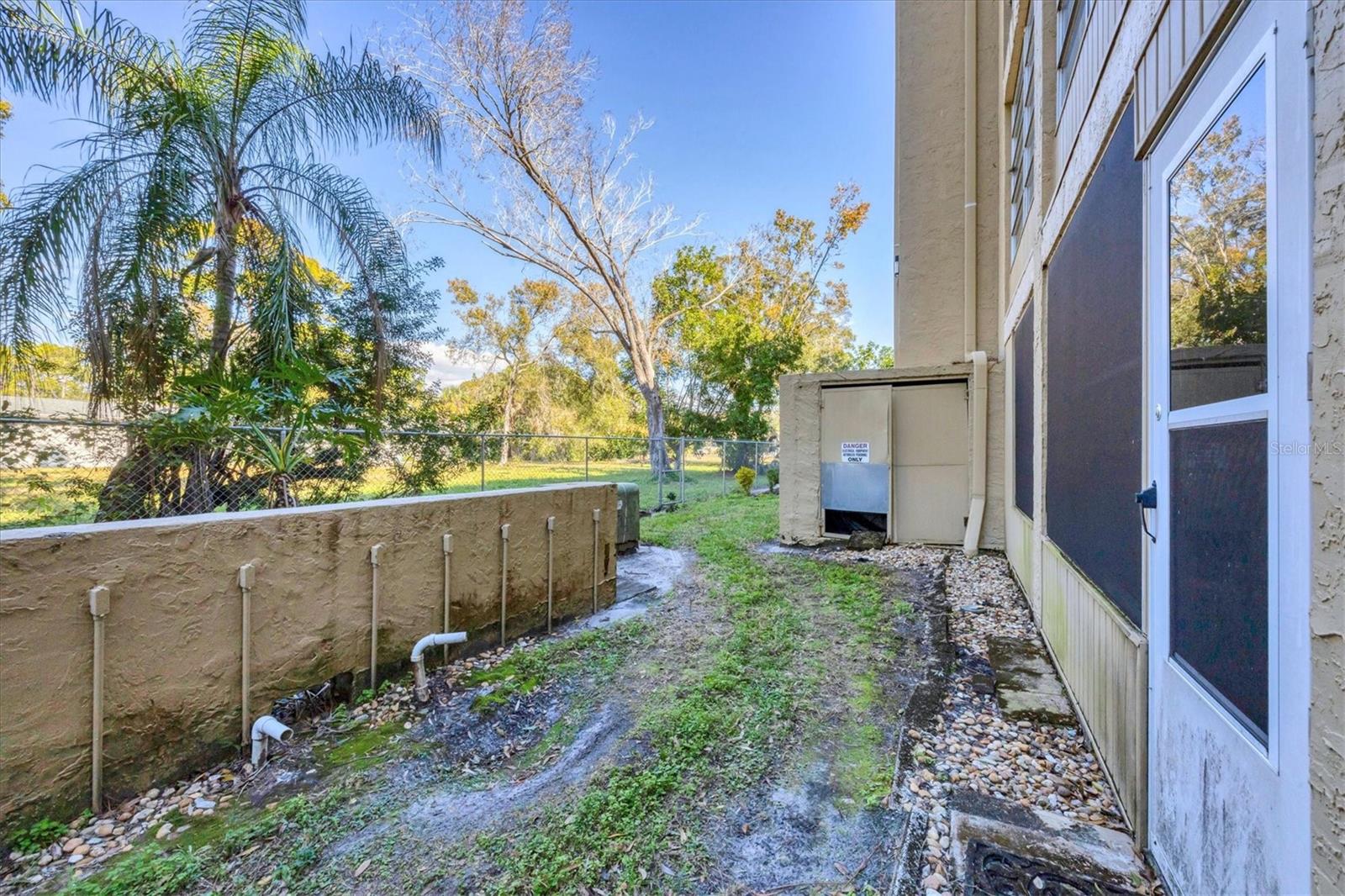 Image 23 of 42 For 3534 Lake Bayshore Drive K118