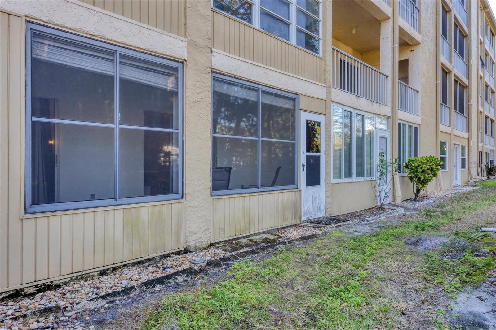 Image 25 of 42 For 3534 Lake Bayshore Drive K118