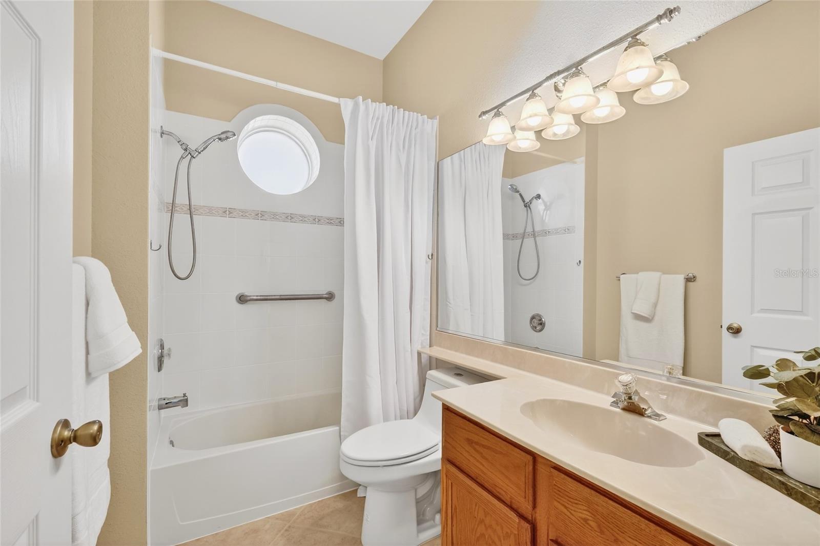 Image 21 of 45 For 3712 5th Avenue Ne