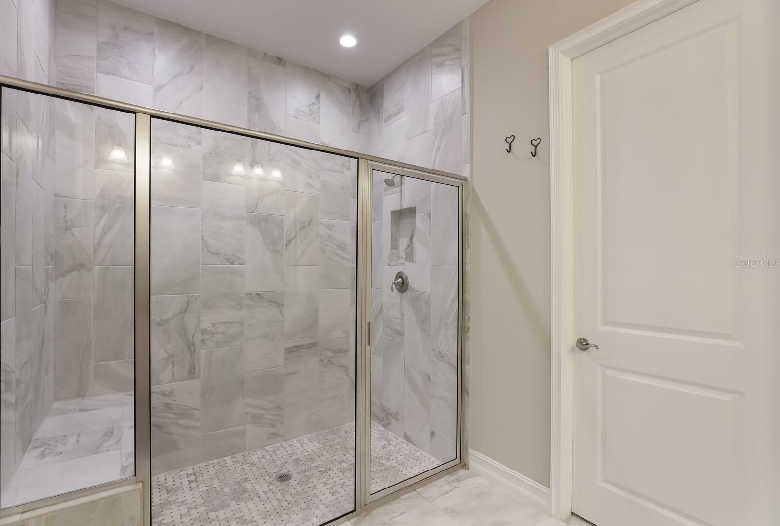 Image 29 of 71 For 2402 Starwood Court