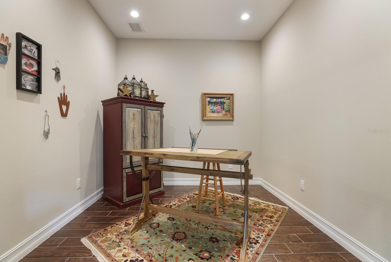 Image 8 of 71 For 2402 Starwood Court