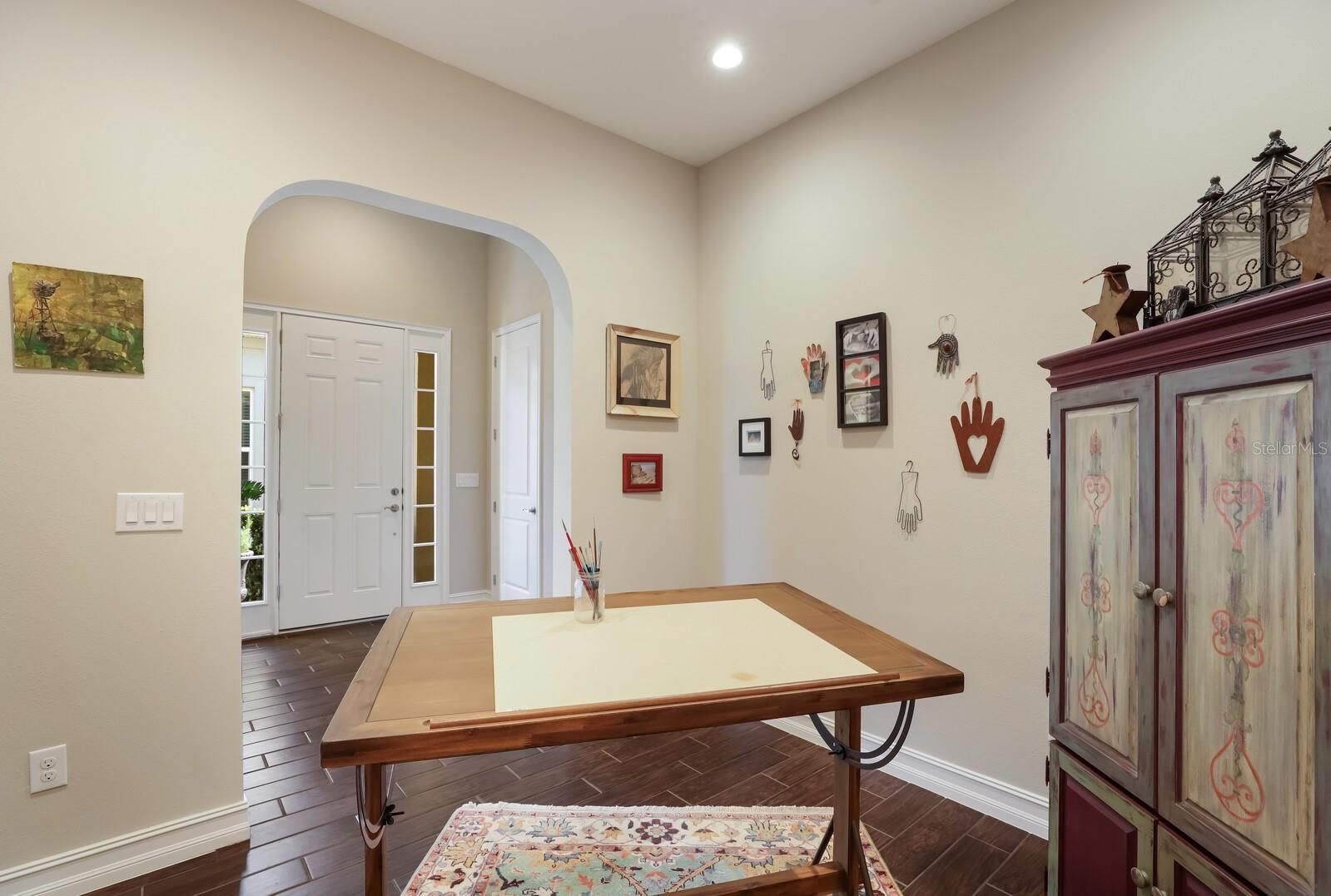 Image 9 of 71 For 2402 Starwood Court