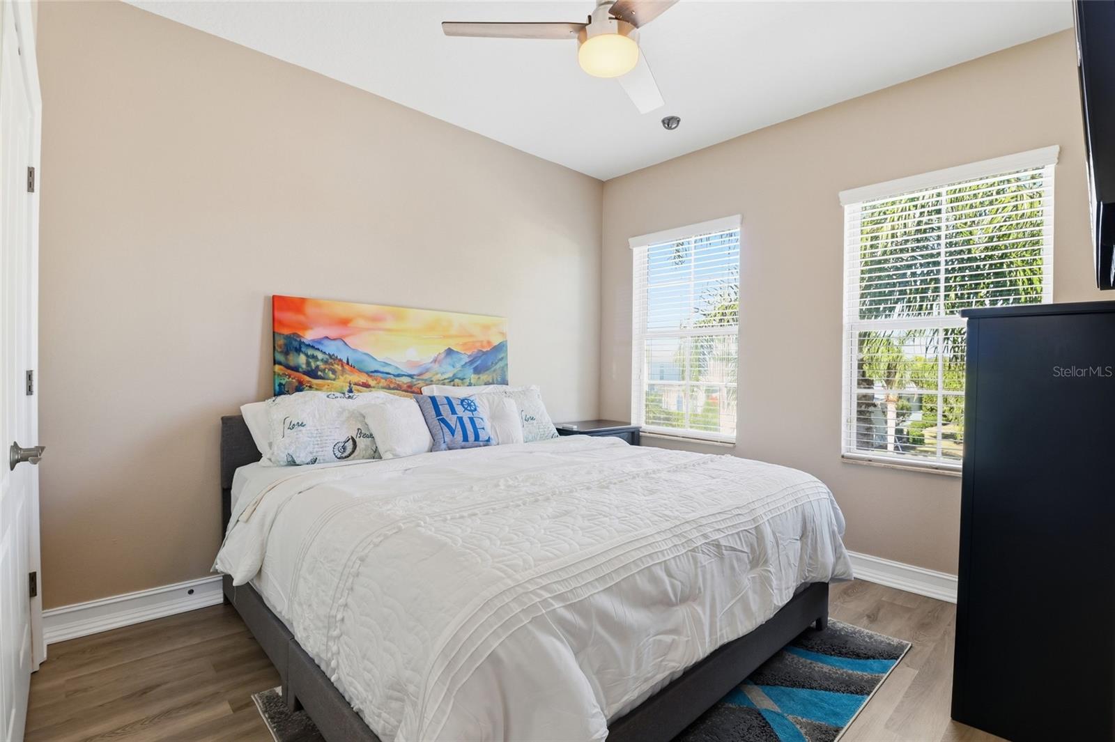 Image 23 of 62 For 12036 Longview Lake Circle