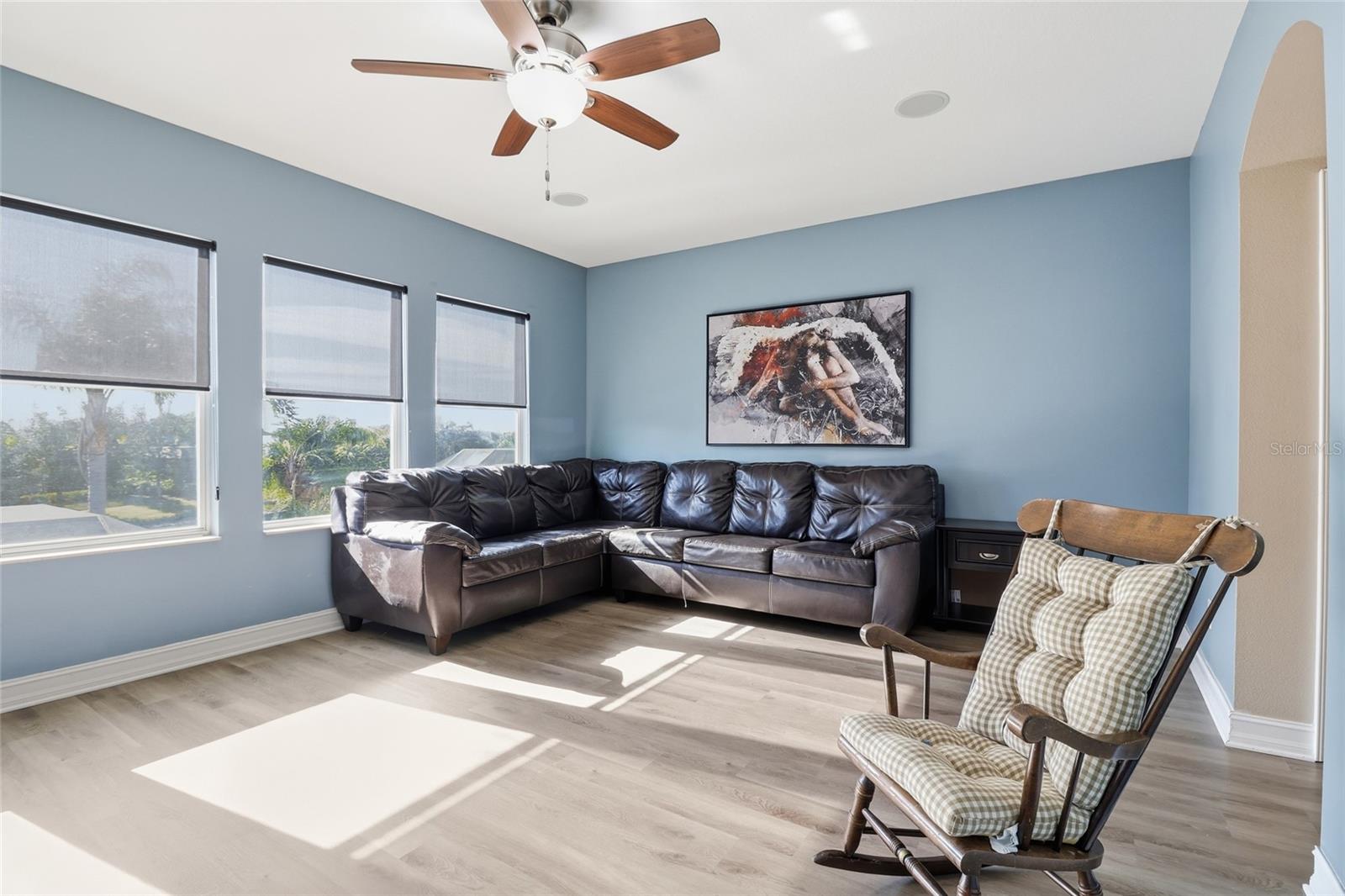 Image 29 of 62 For 12036 Longview Lake Circle