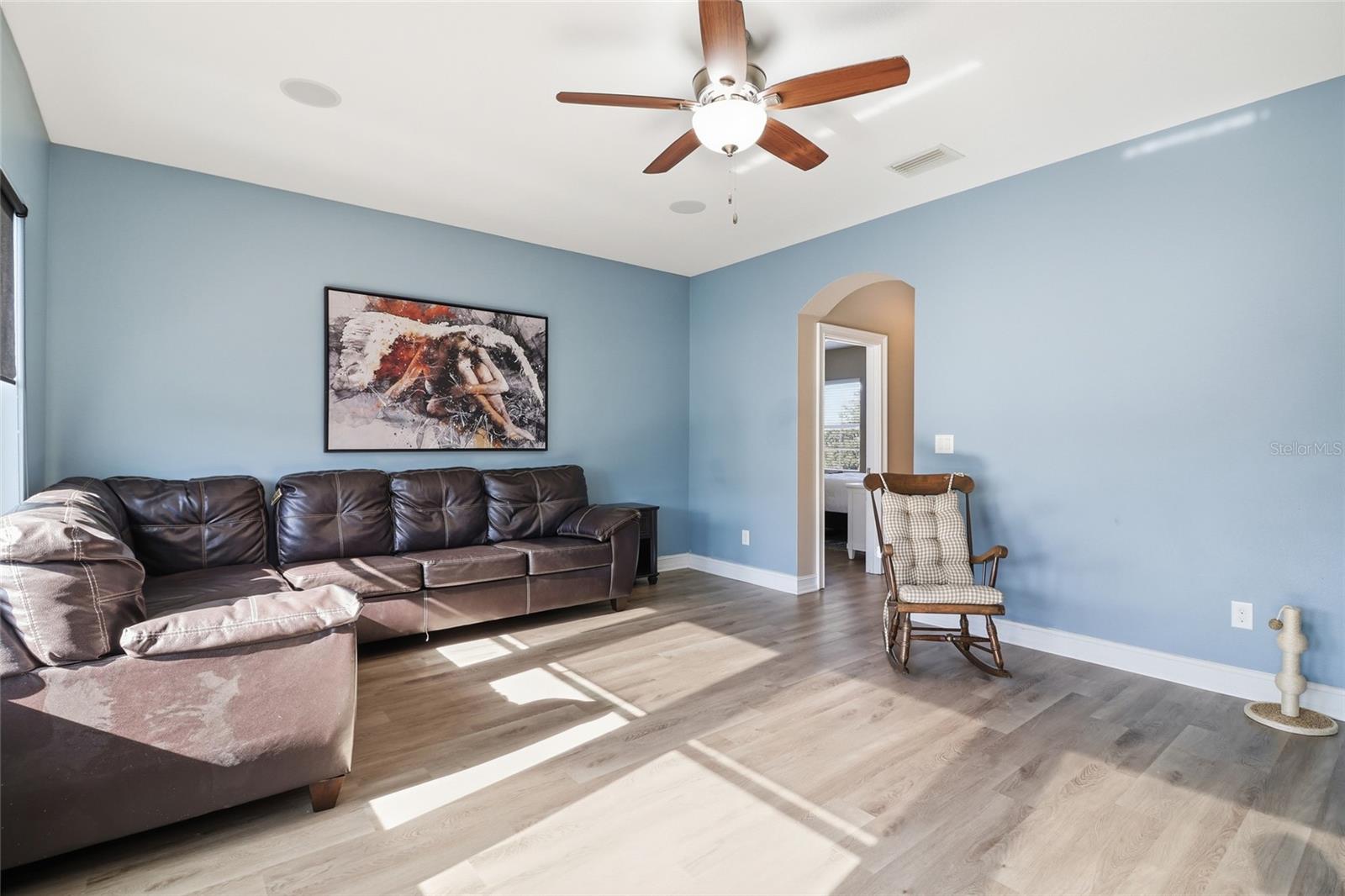 Image 30 of 62 For 12036 Longview Lake Circle