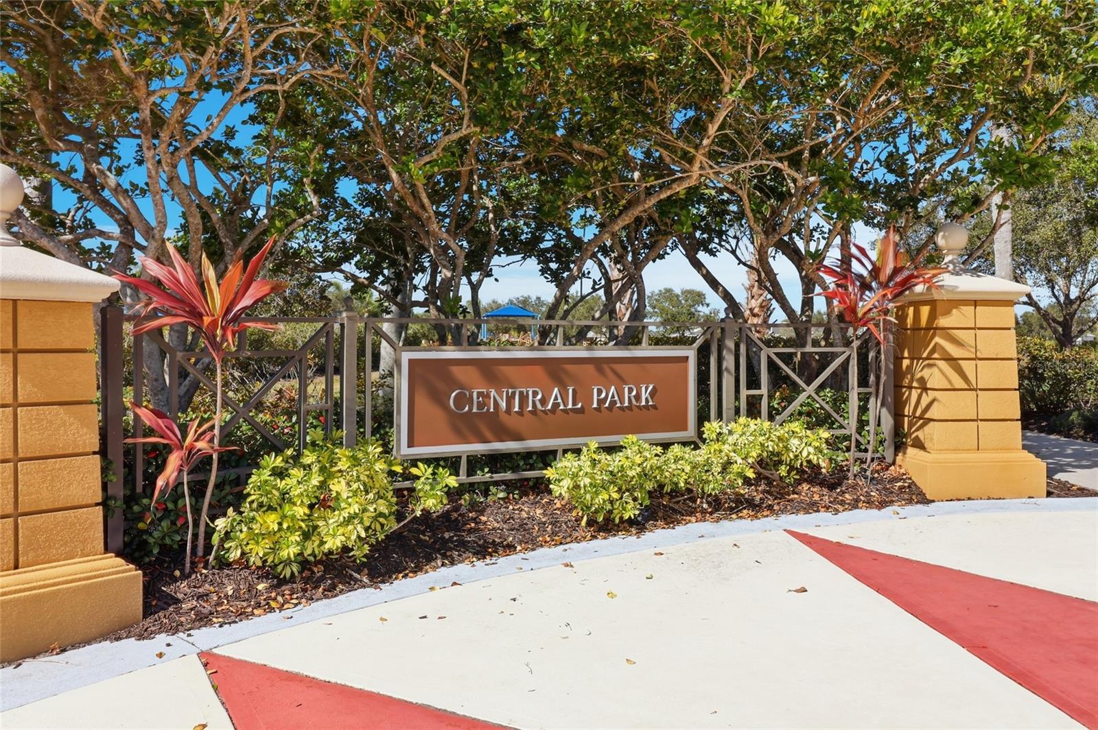 Image 45 of 62 For 12036 Longview Lake Circle