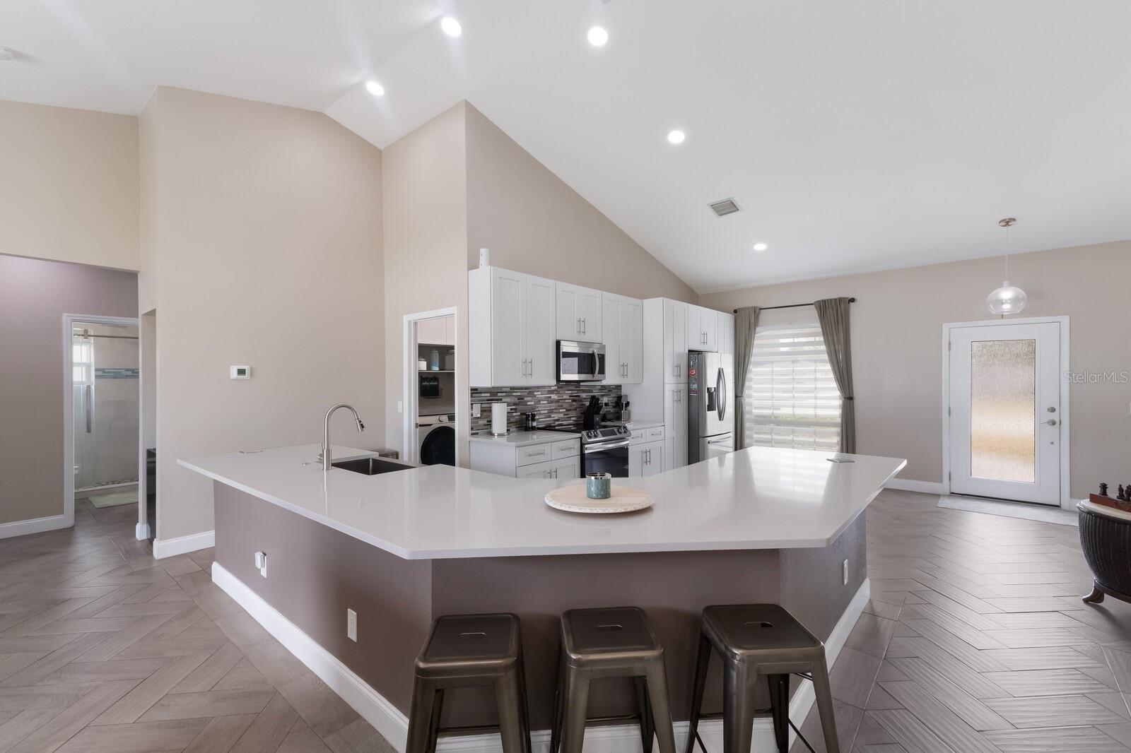 Image 7 of 24 For 1606 22nd Avenue W