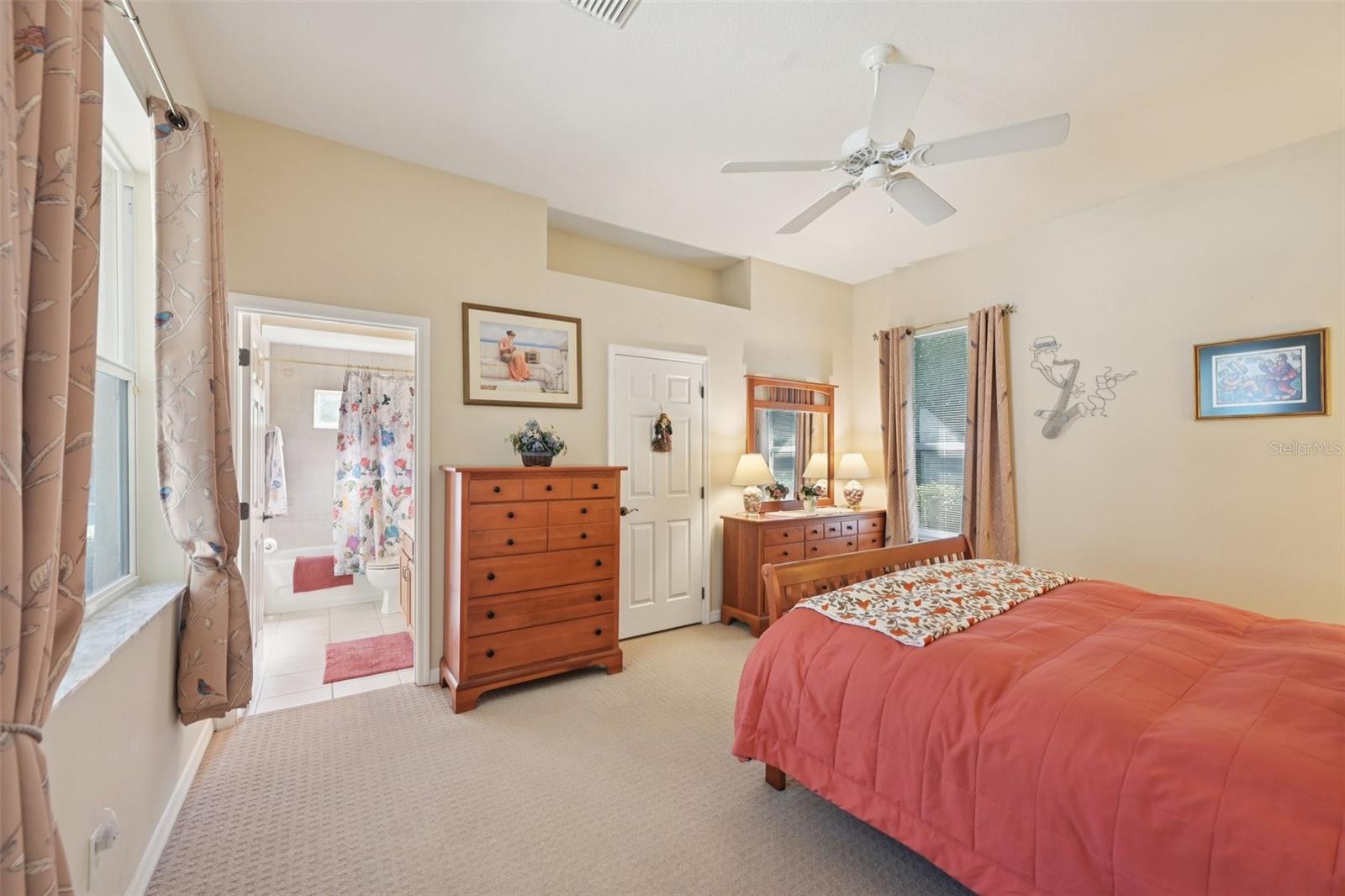 Image 22 of 56 For 15410 17th Avenue E