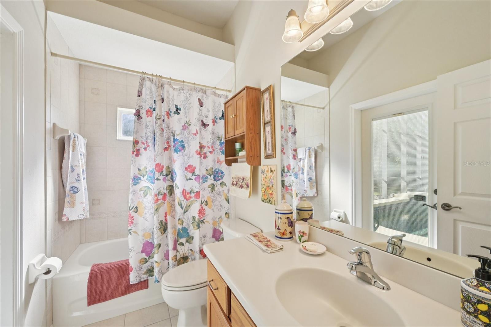 Image 23 of 56 For 15410 17th Avenue E