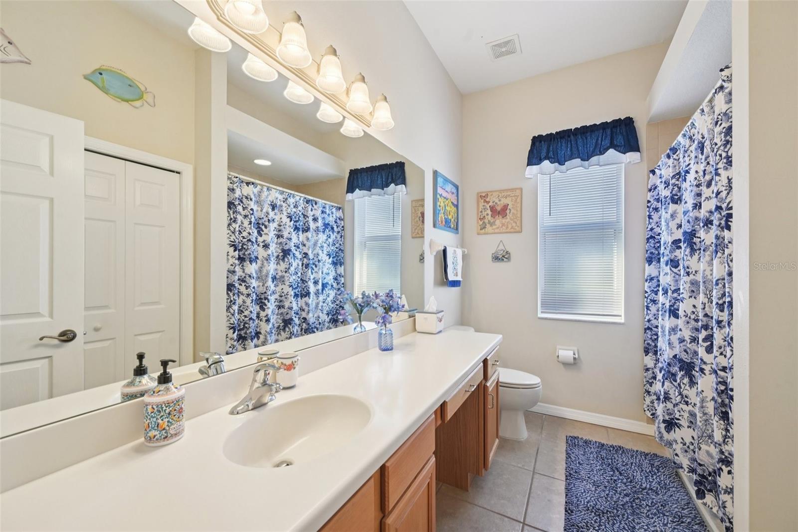 Image 26 of 56 For 15410 17th Avenue E