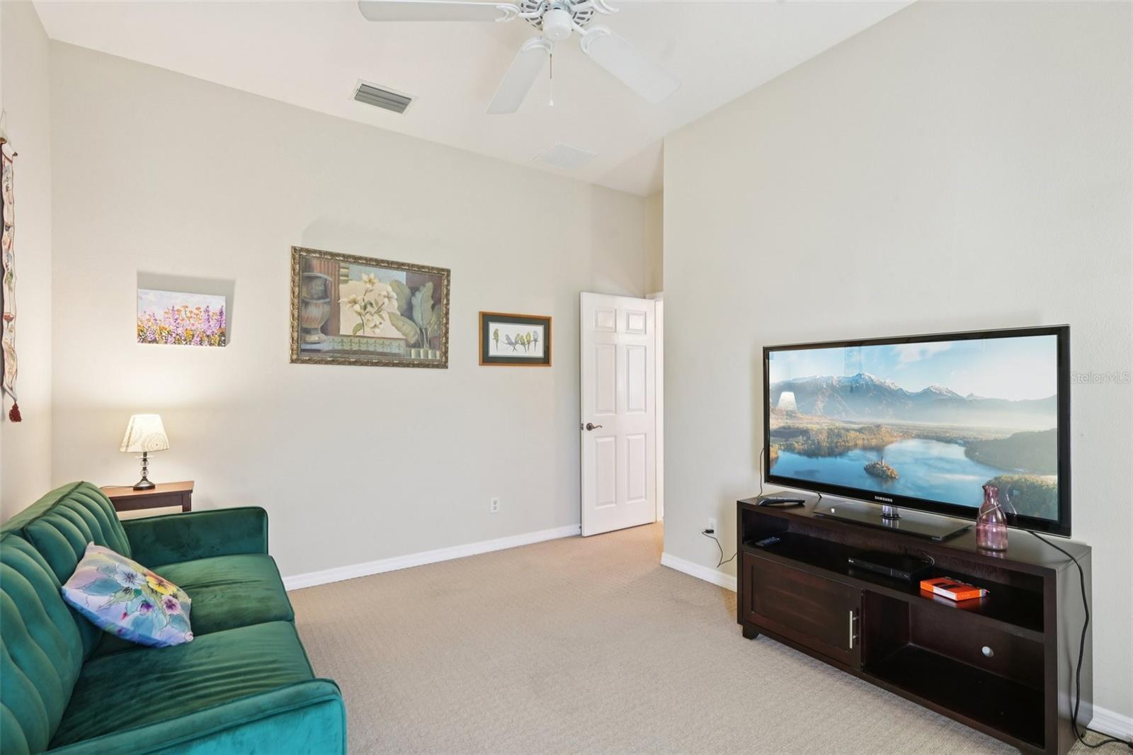 Image 28 of 56 For 15410 17th Avenue E