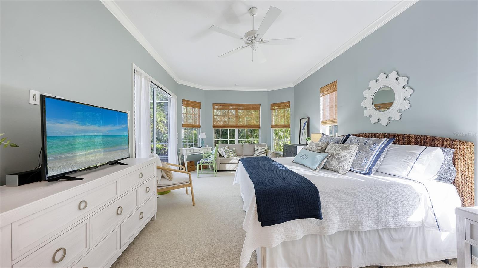 Image 19 of 59 For 8175 Abingdon Court