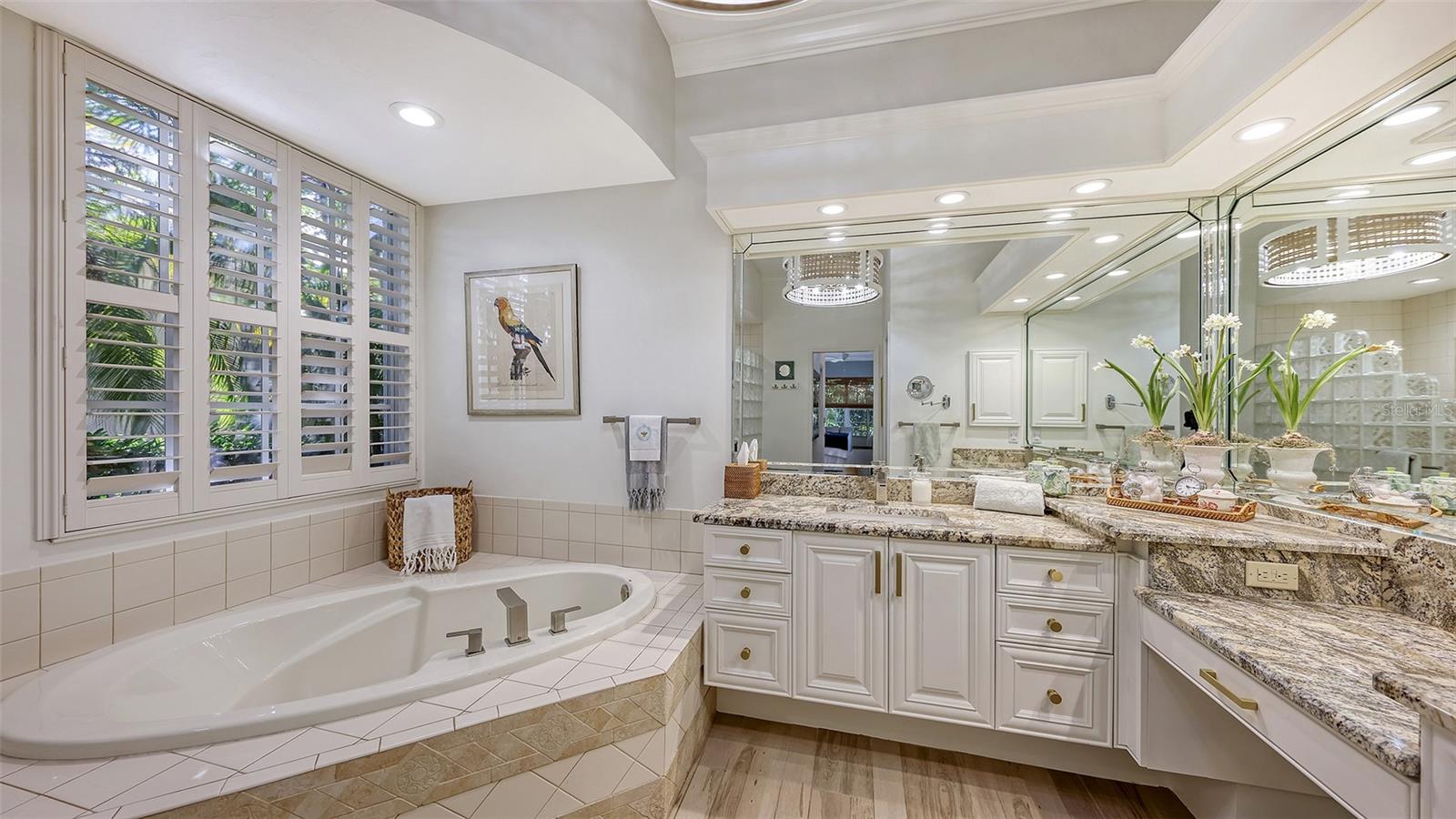 Image 25 of 59 For 8175 Abingdon Court