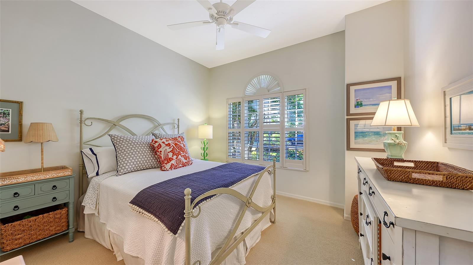 Image 26 of 59 For 8175 Abingdon Court