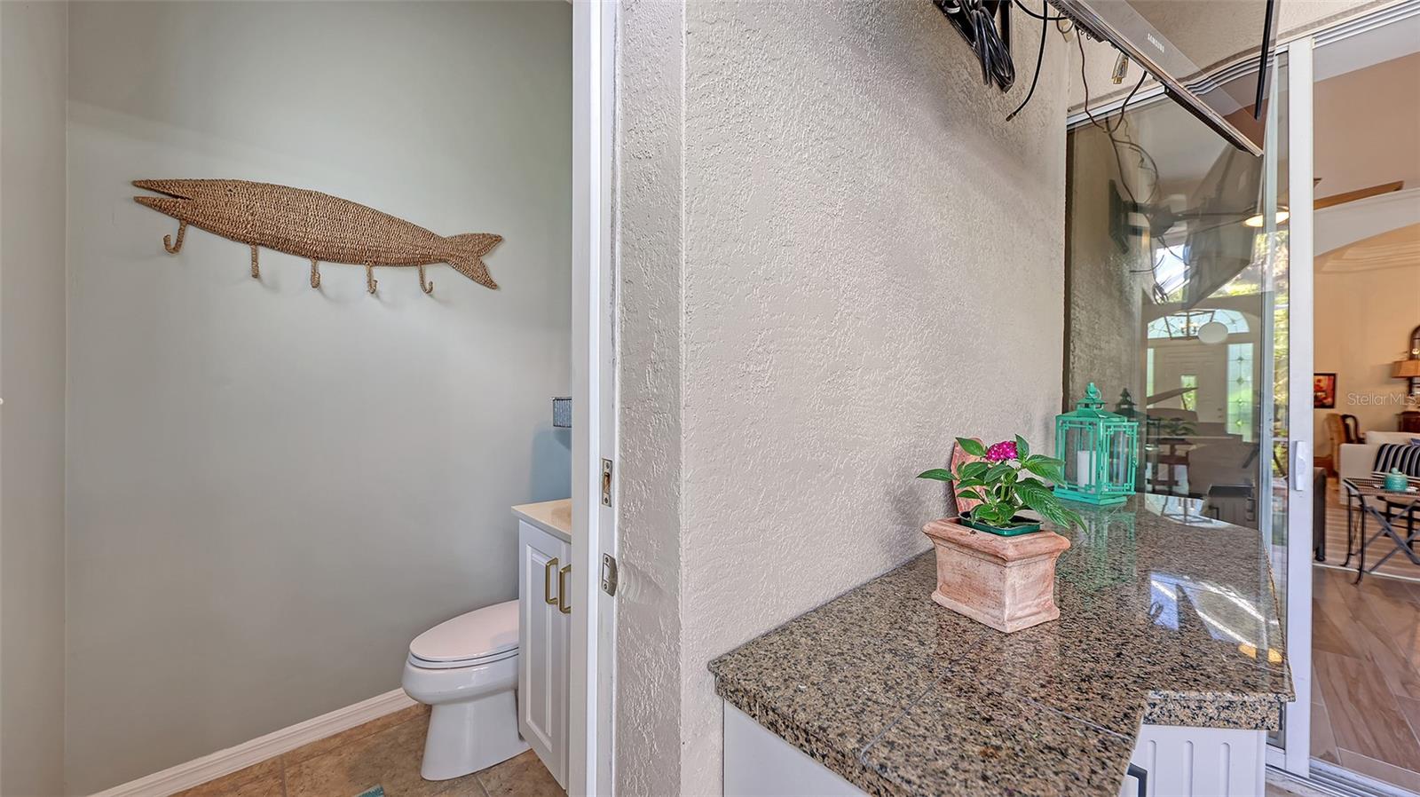 Image 34 of 59 For 8175 Abingdon Court