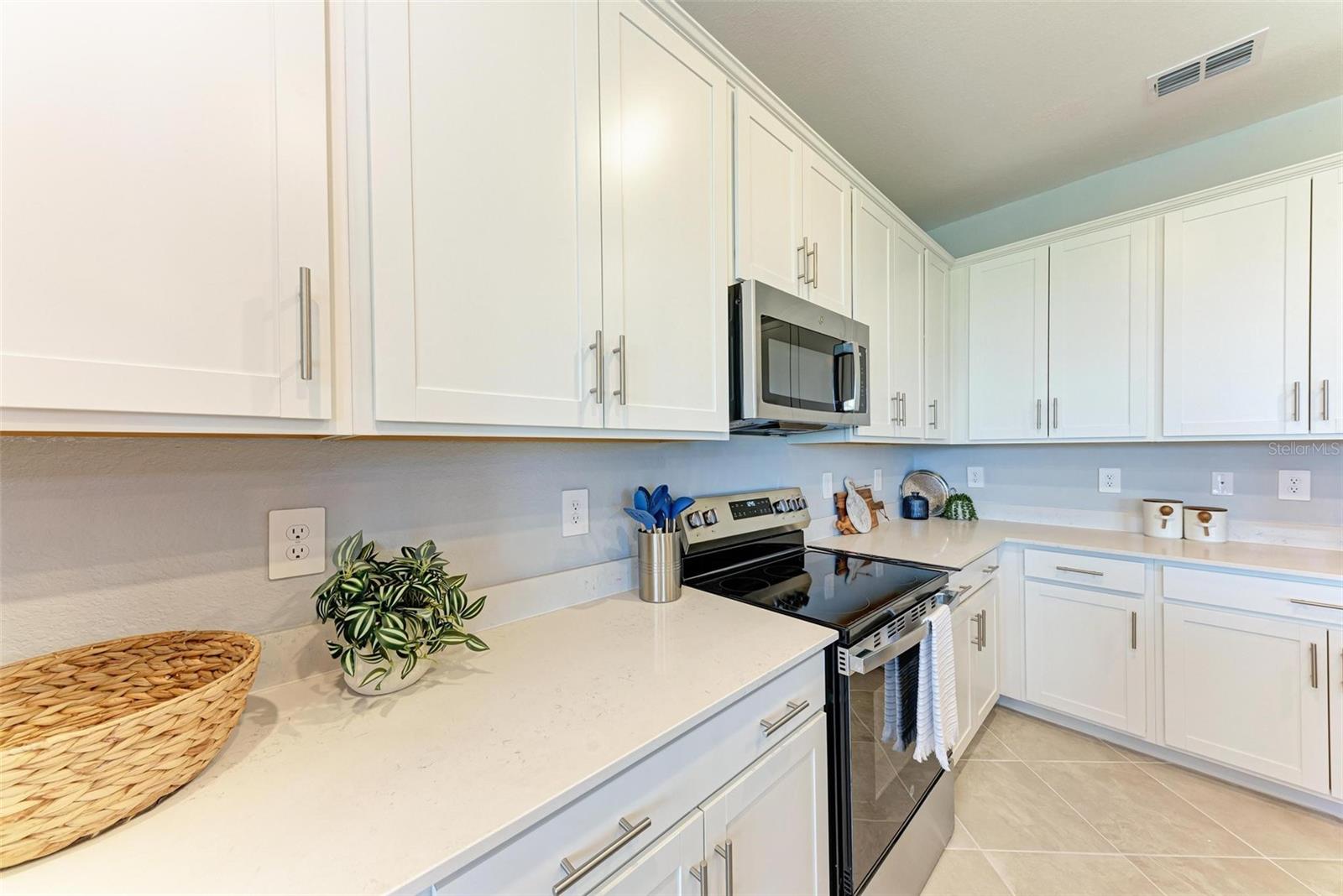 Image 11 of 58 For 12320 Wellen Golf Street 402