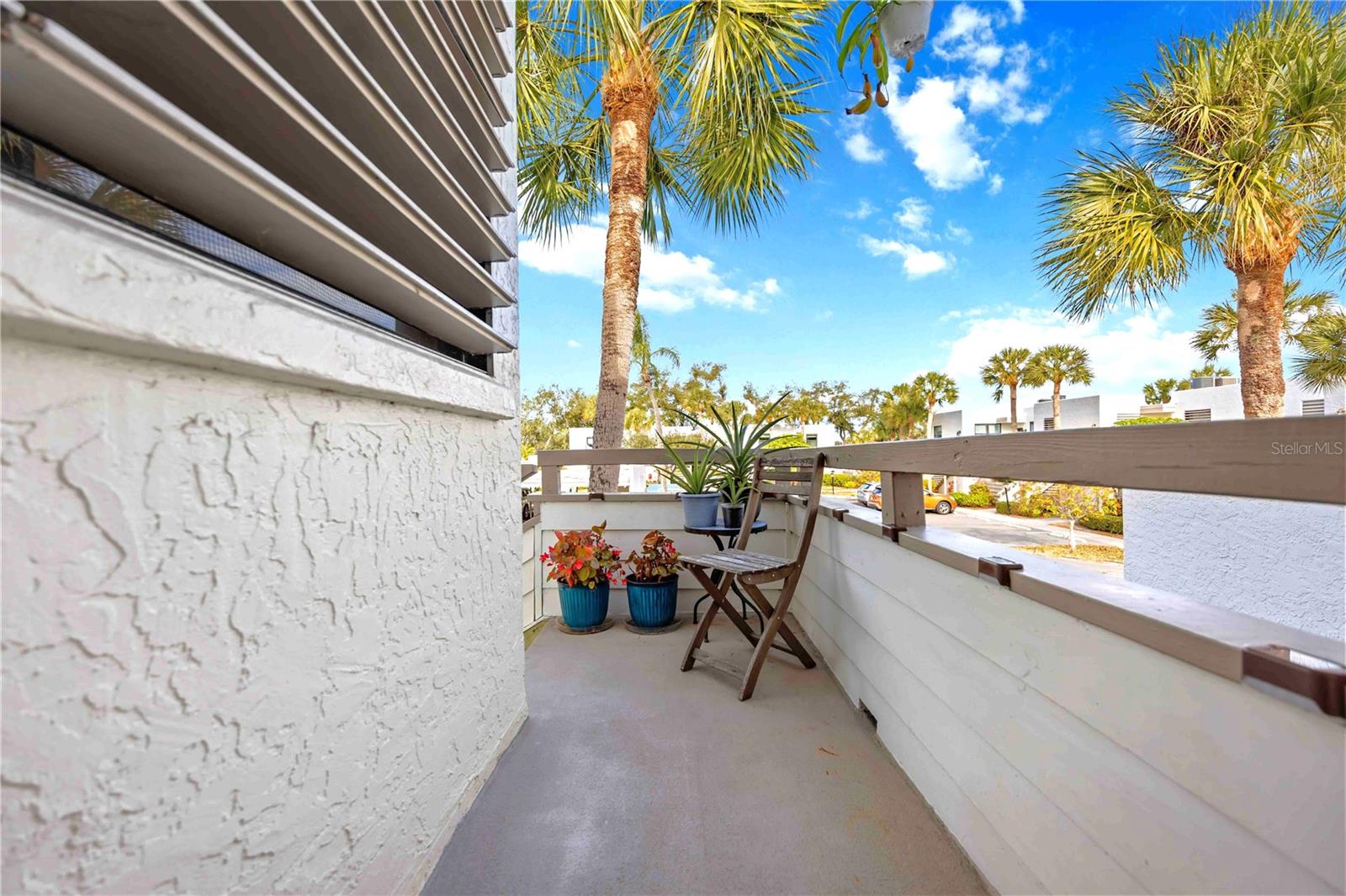 Image 24 of 31 For 320 Timber Lake Drive 320