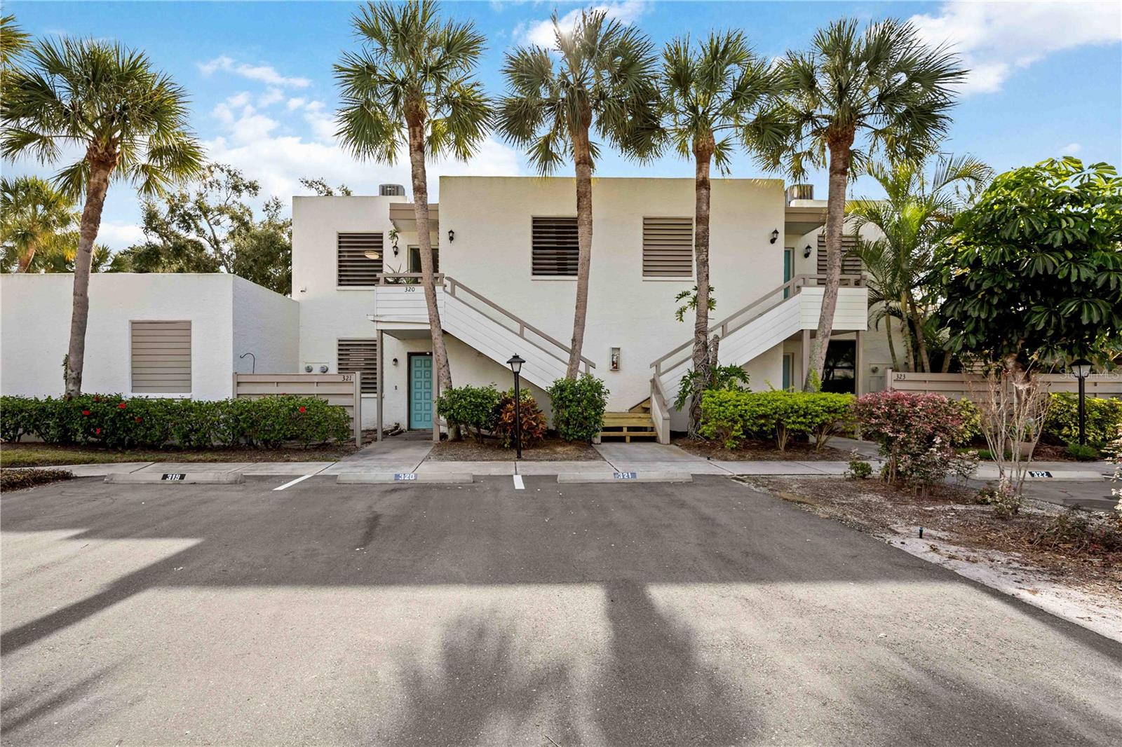 Image 3 of 31 For 320 Timber Lake Drive 320