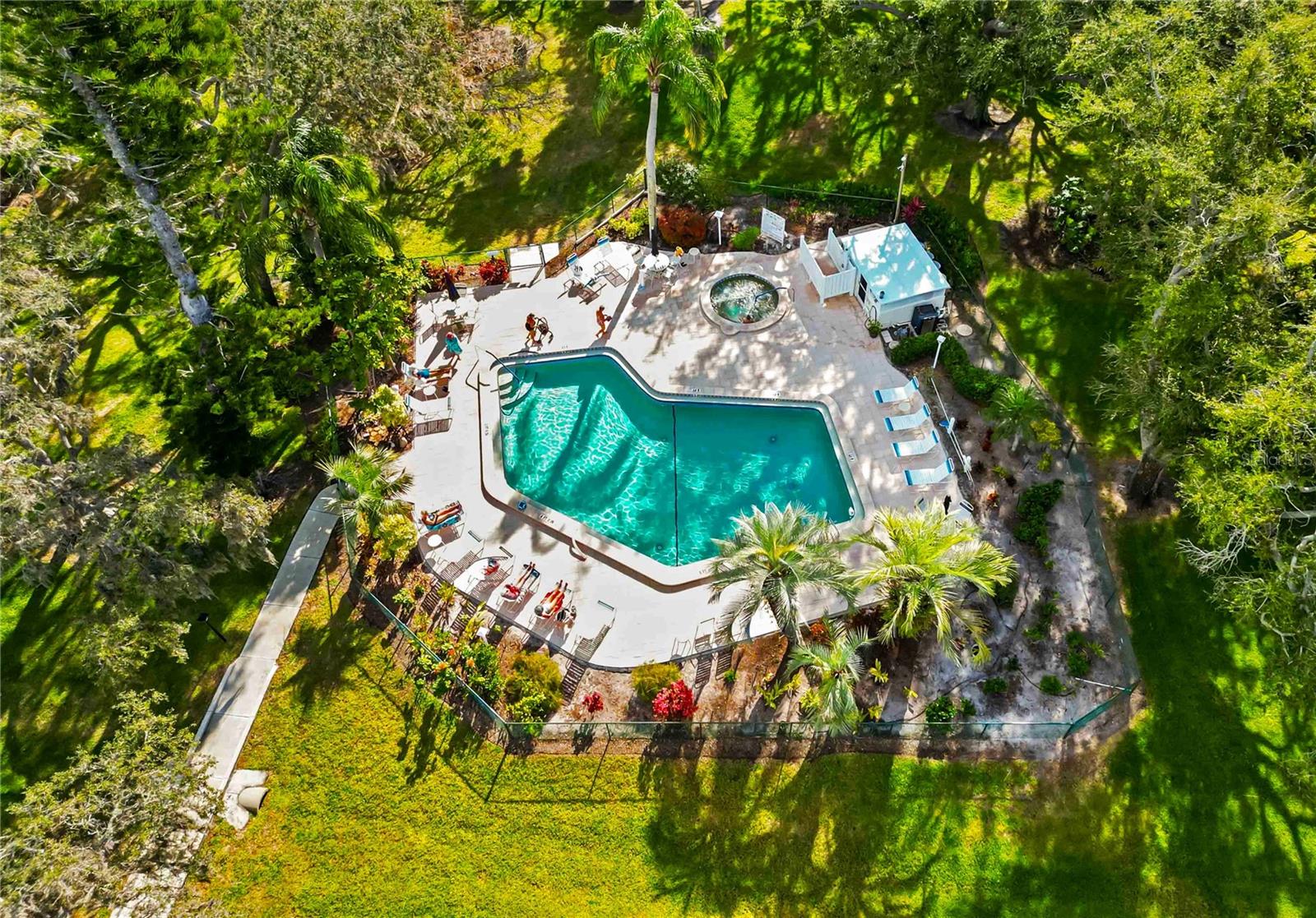 Image 30 of 31 For 320 Timber Lake Drive 320