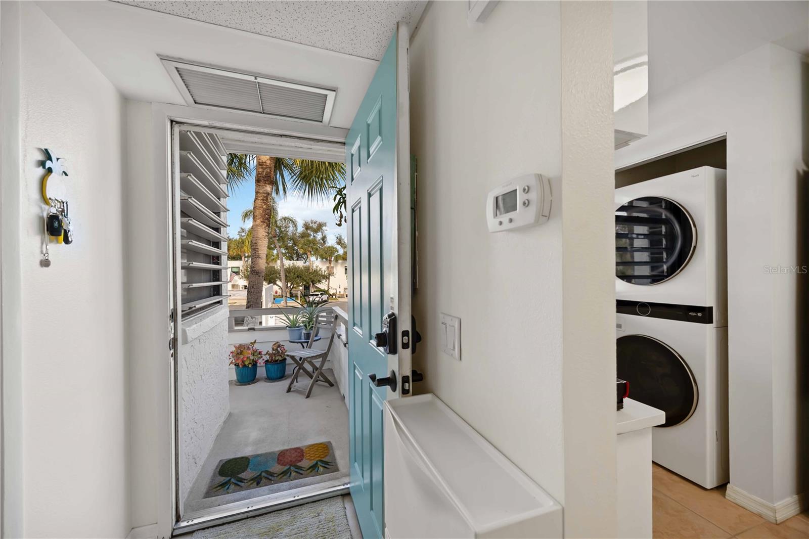 Image 7 of 31 For 320 Timber Lake Drive 320