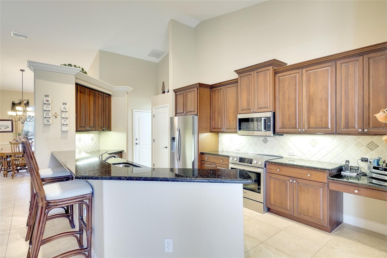 Image 11 of 39 For 11809 Oak Ridge Drive