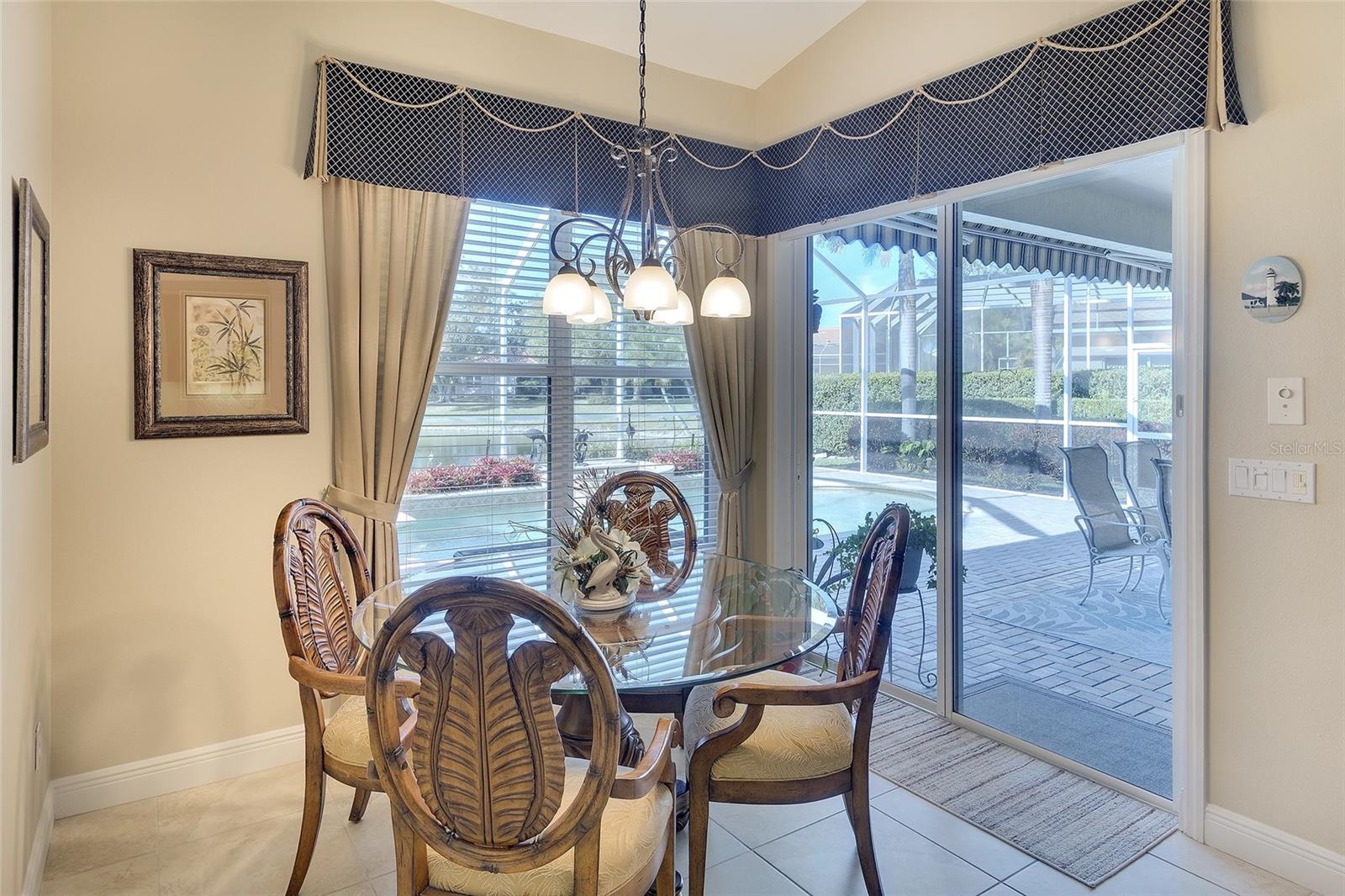 Image 15 of 39 For 11809 Oak Ridge Drive