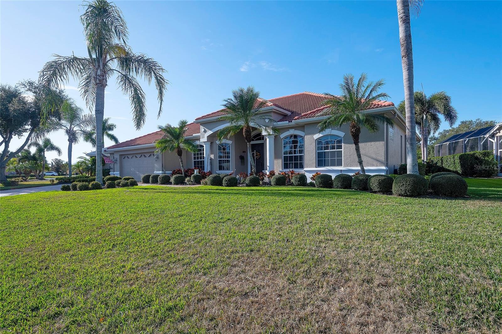 Image 3 of 39 For 11809 Oak Ridge Drive