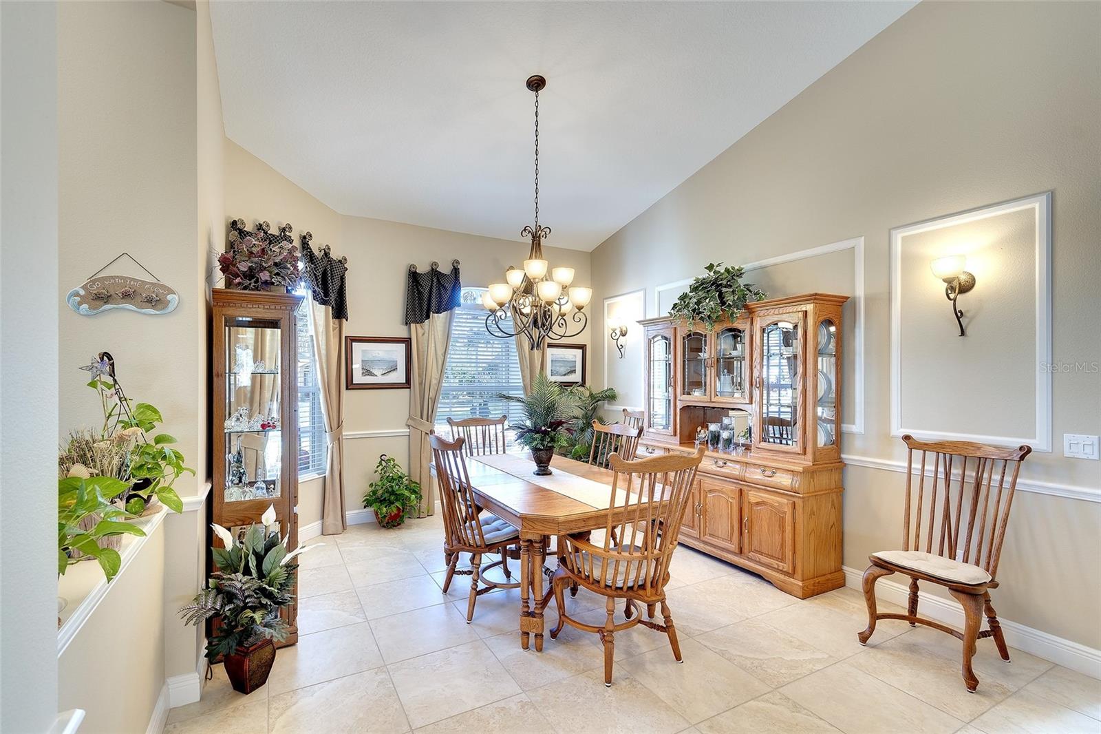 Image 7 of 39 For 11809 Oak Ridge Drive