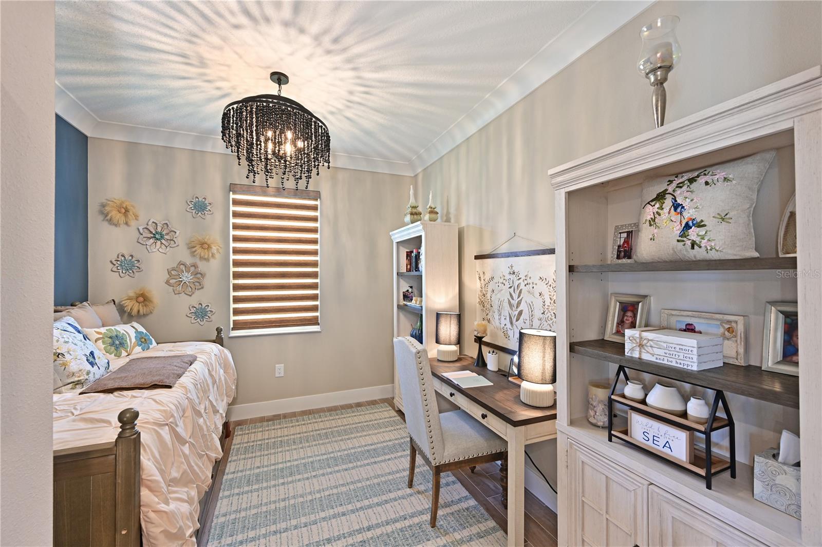 Image 14 of 44 For 8075 Slipway Drive