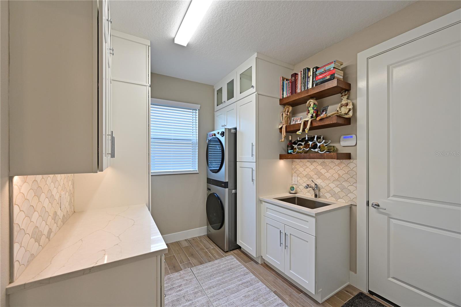 Image 15 of 44 For 8075 Slipway Drive