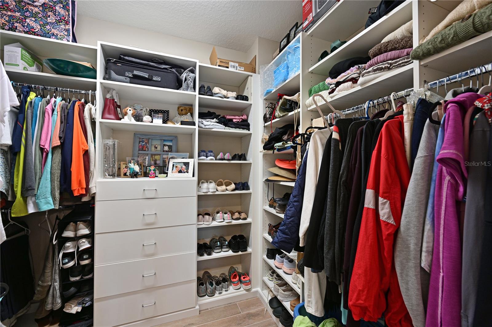 Image 18 of 44 For 8075 Slipway Drive