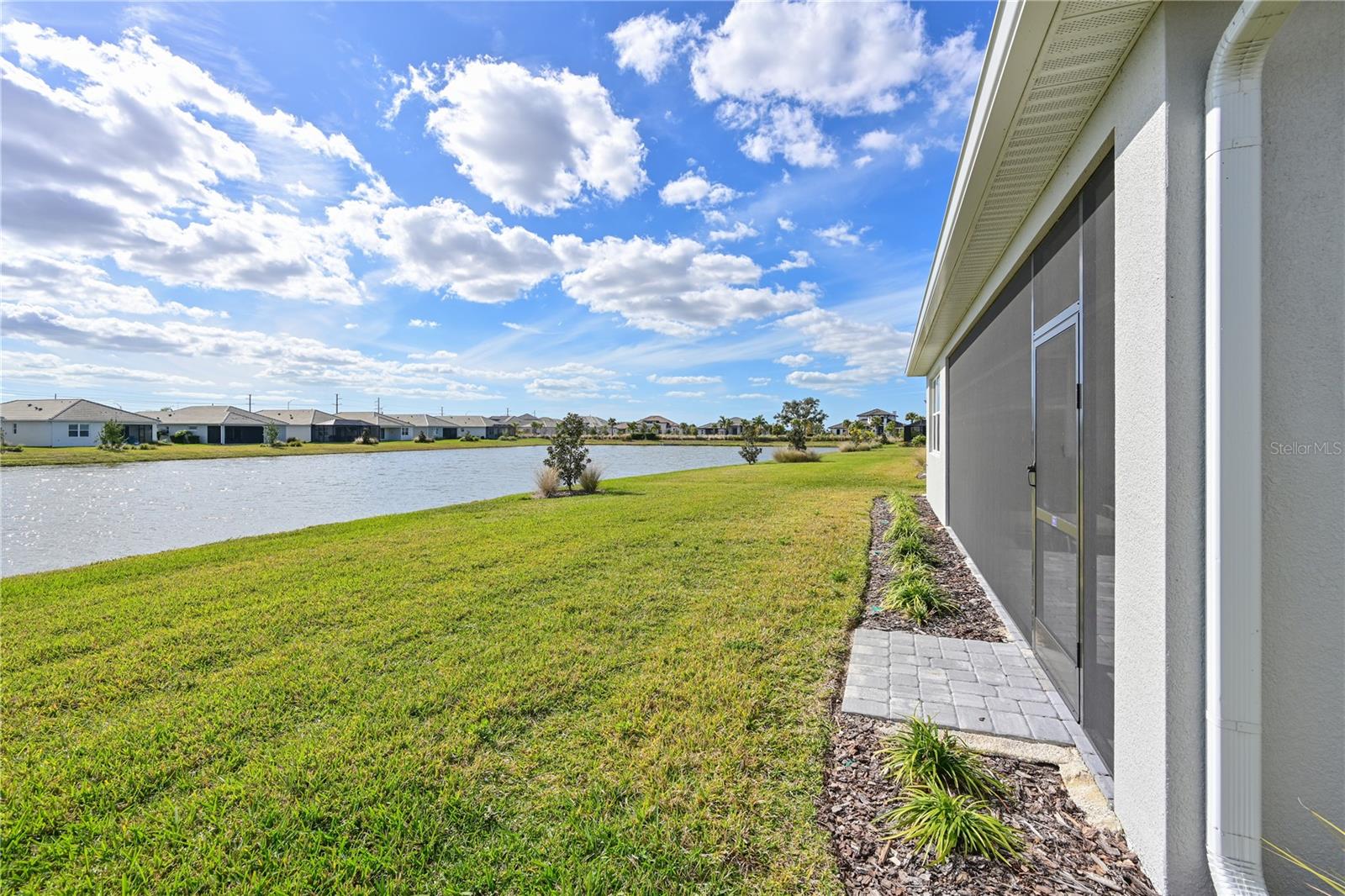 Image 23 of 44 For 8075 Slipway Drive