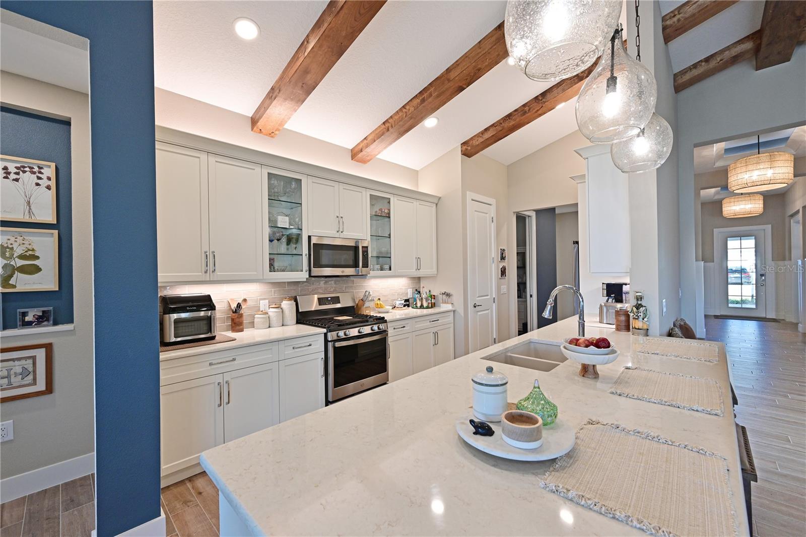 Image 8 of 44 For 8075 Slipway Drive