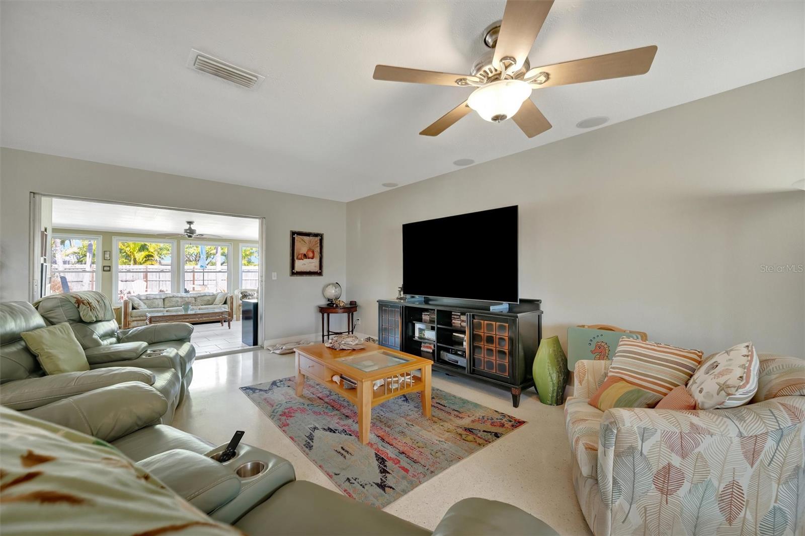 Image 21 of 76 For 5918 8th Avenue Drive W