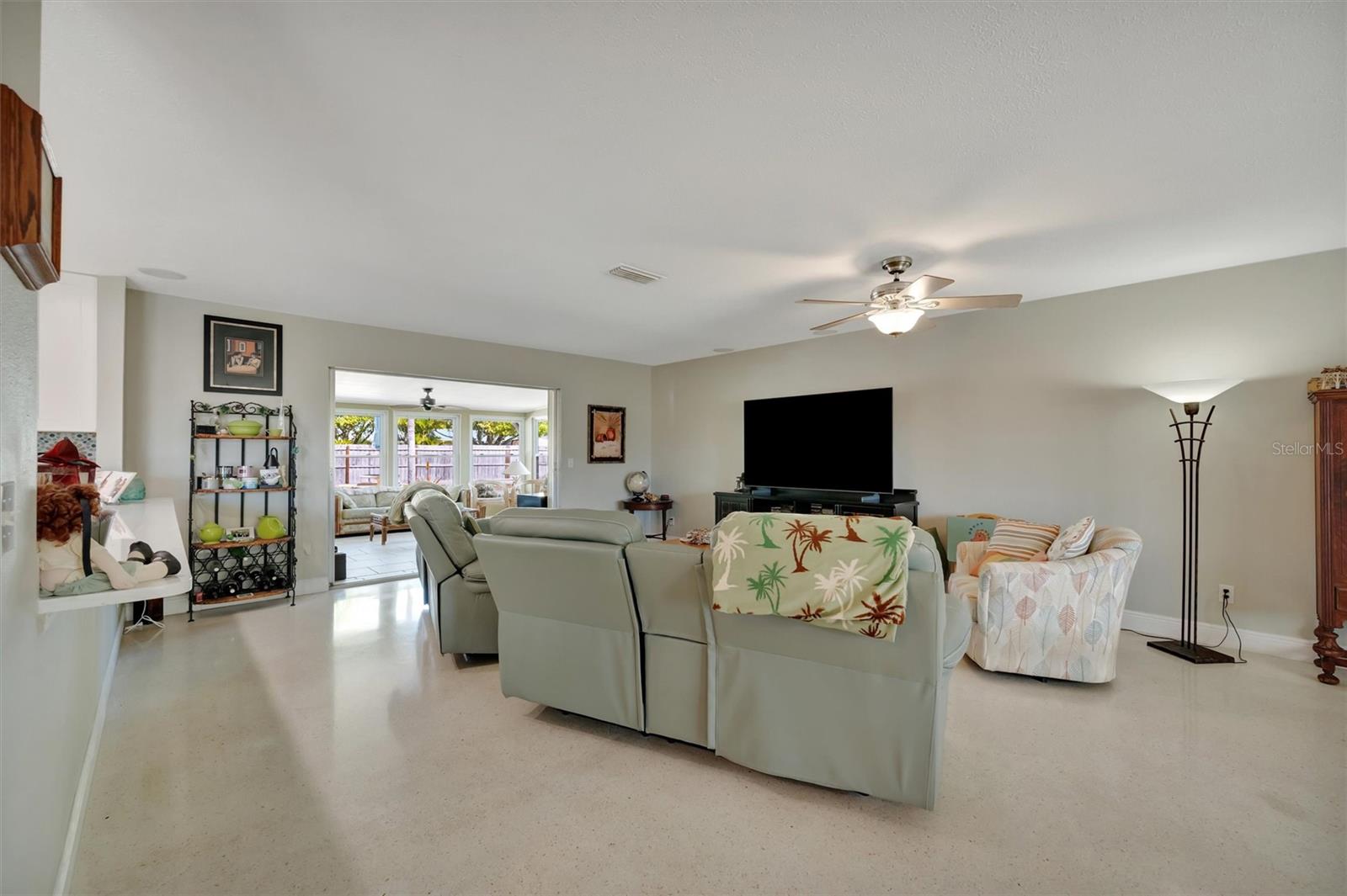 Image 22 of 76 For 5918 8th Avenue Drive W