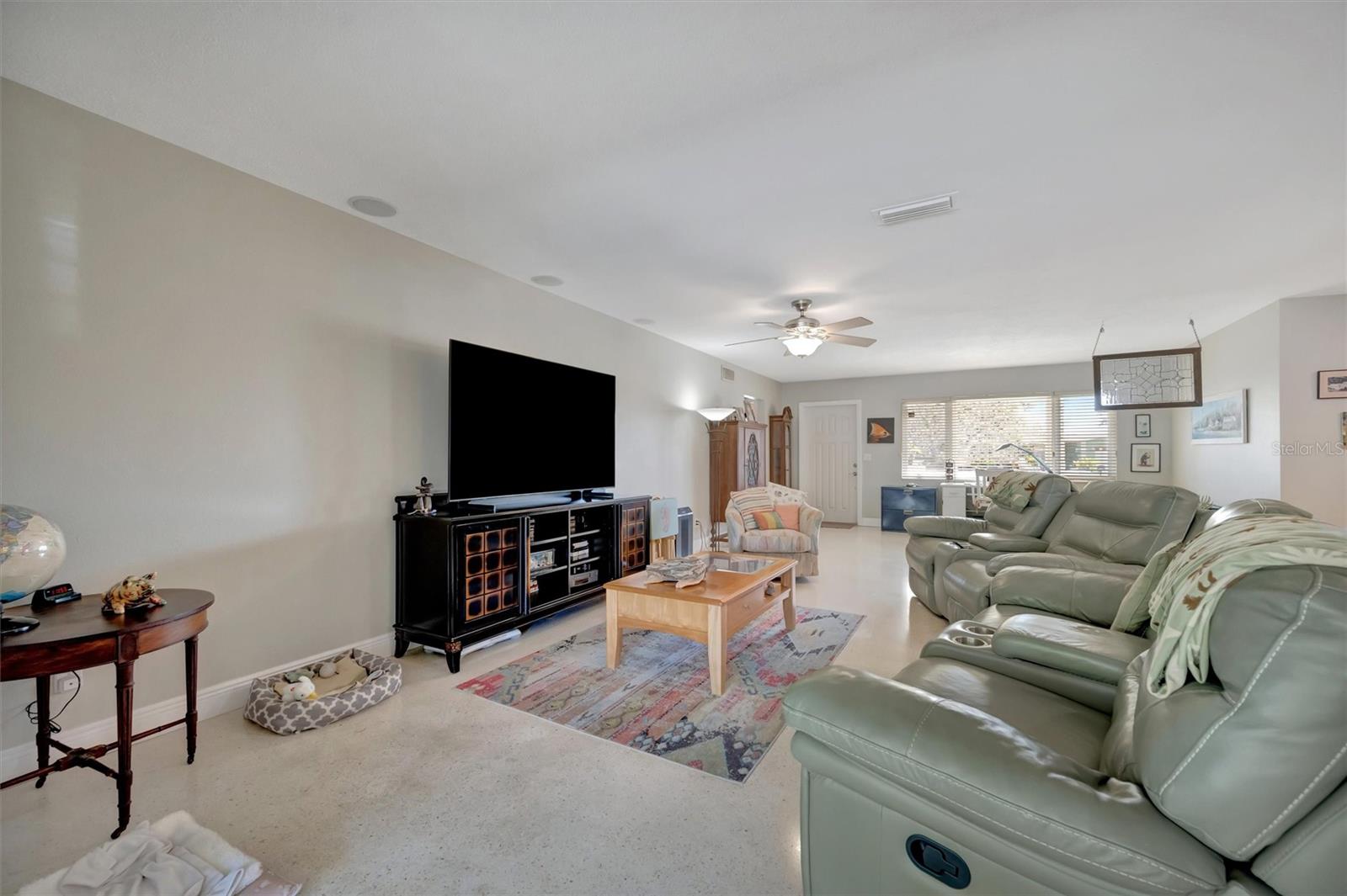 Image 23 of 76 For 5918 8th Avenue Drive W