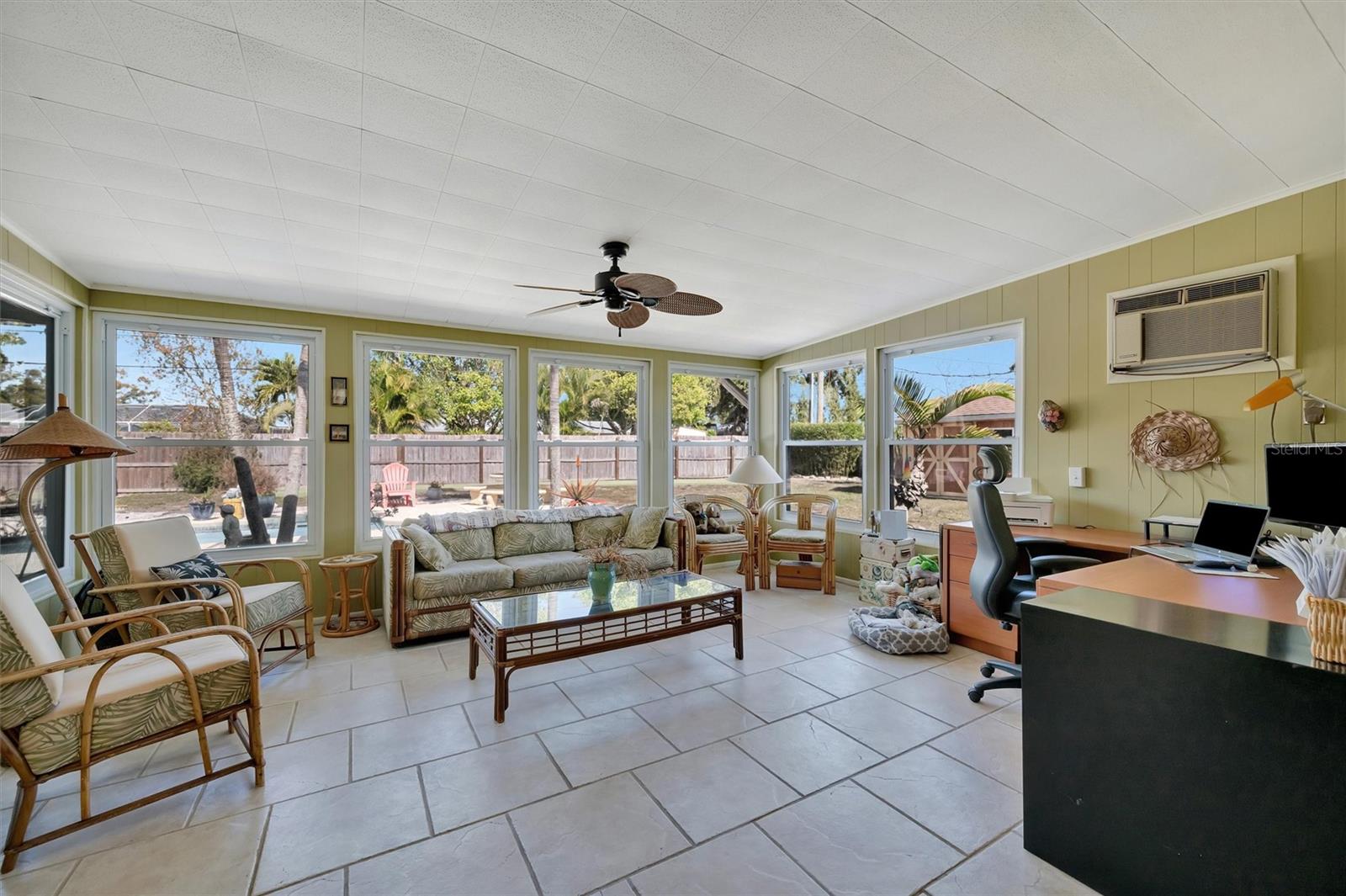 Image 25 of 76 For 5918 8th Avenue Drive W