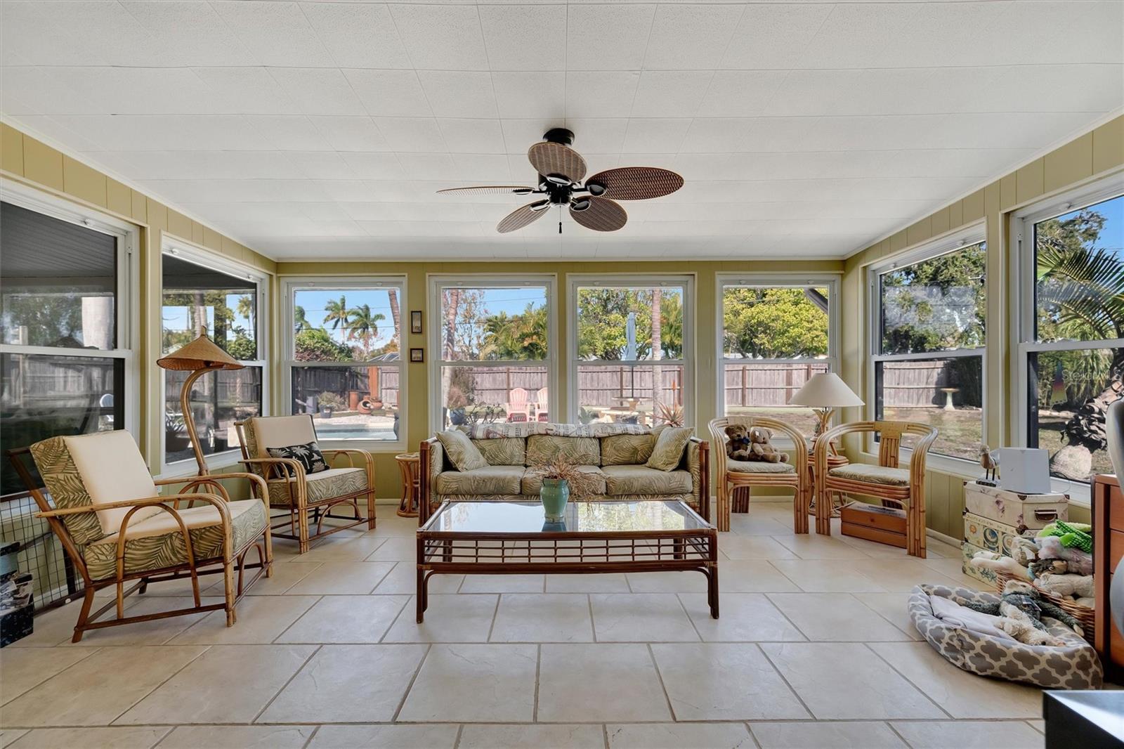 Image 26 of 76 For 5918 8th Avenue Drive W